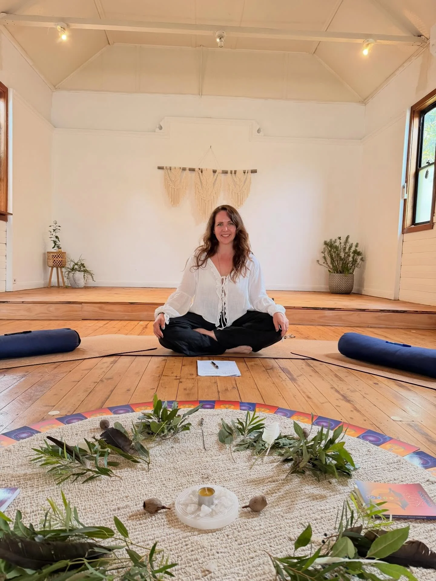 After years of dreaming about this moment, last month it finally happened!

I held my first ever energy realignment circle for the most spectacular, supportive, open hearted crew I could have dreamt of 🙏🏼

It felt so special hearing their experienc