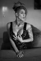 newfarm-curves-lace-self-love.jpg