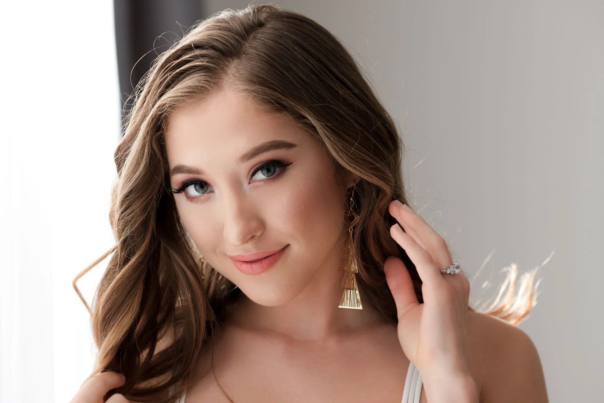 spring‑hill‑bright‑boudoir‑earring‑touch.jpg