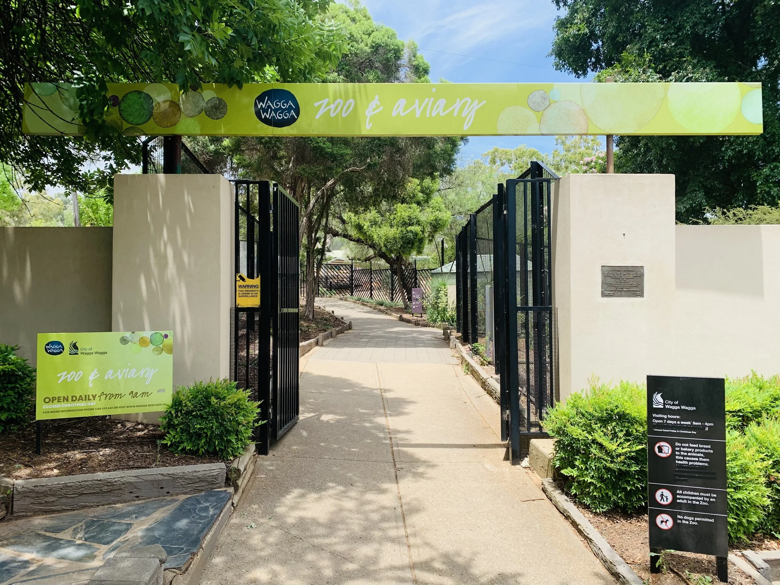 Botanical Gardens and Zoo