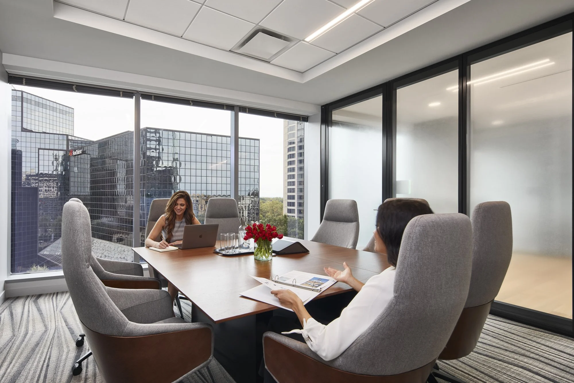 Hosting High-Value Clients? You Need A Professional Meeting Space Rental