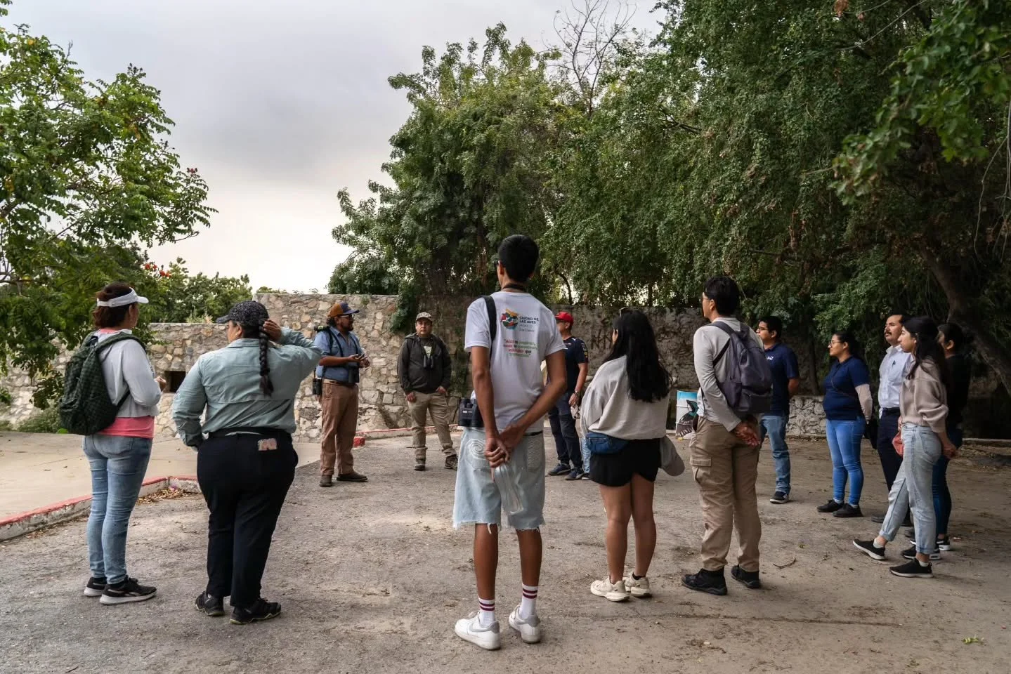 Hoy fuimos a pajarear junto con @birding_uabcs, la @ahloscabos, el Comit&eacute; del Festival Internacional de las Aves y sociedad civil, celebrando el D&iacute;a Mundial de los Humedales (que fue el 2 de febrero).

Nos reunimos en el Estero junto co