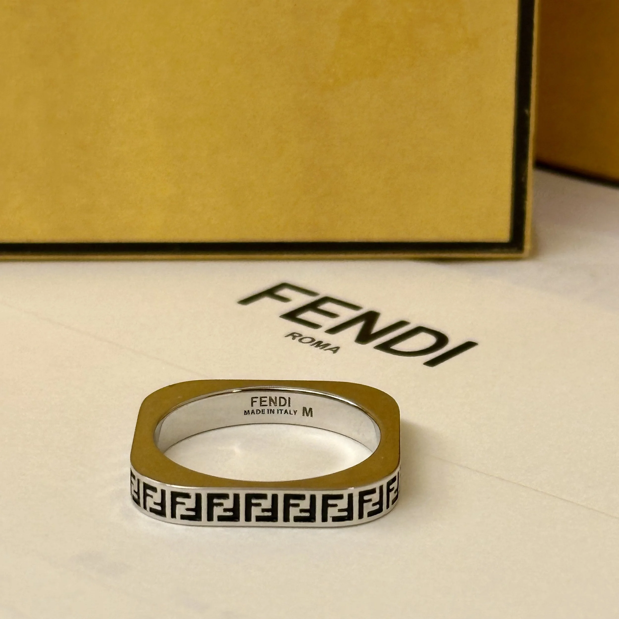 FENDI Hexagon 戒指