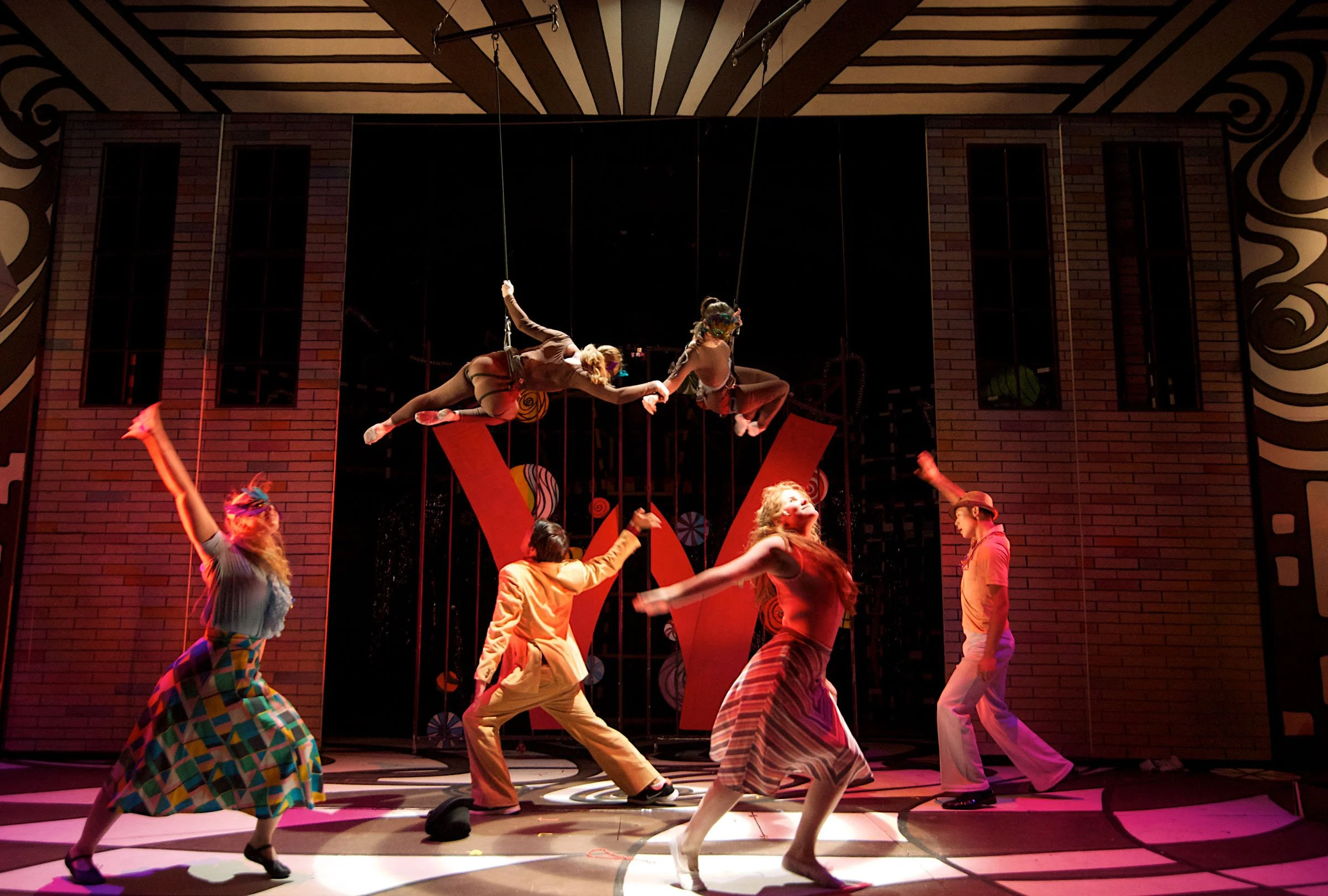 ROALD DAHL'S WILLY WONKA AND THE CHOCOLATE FACTORY...