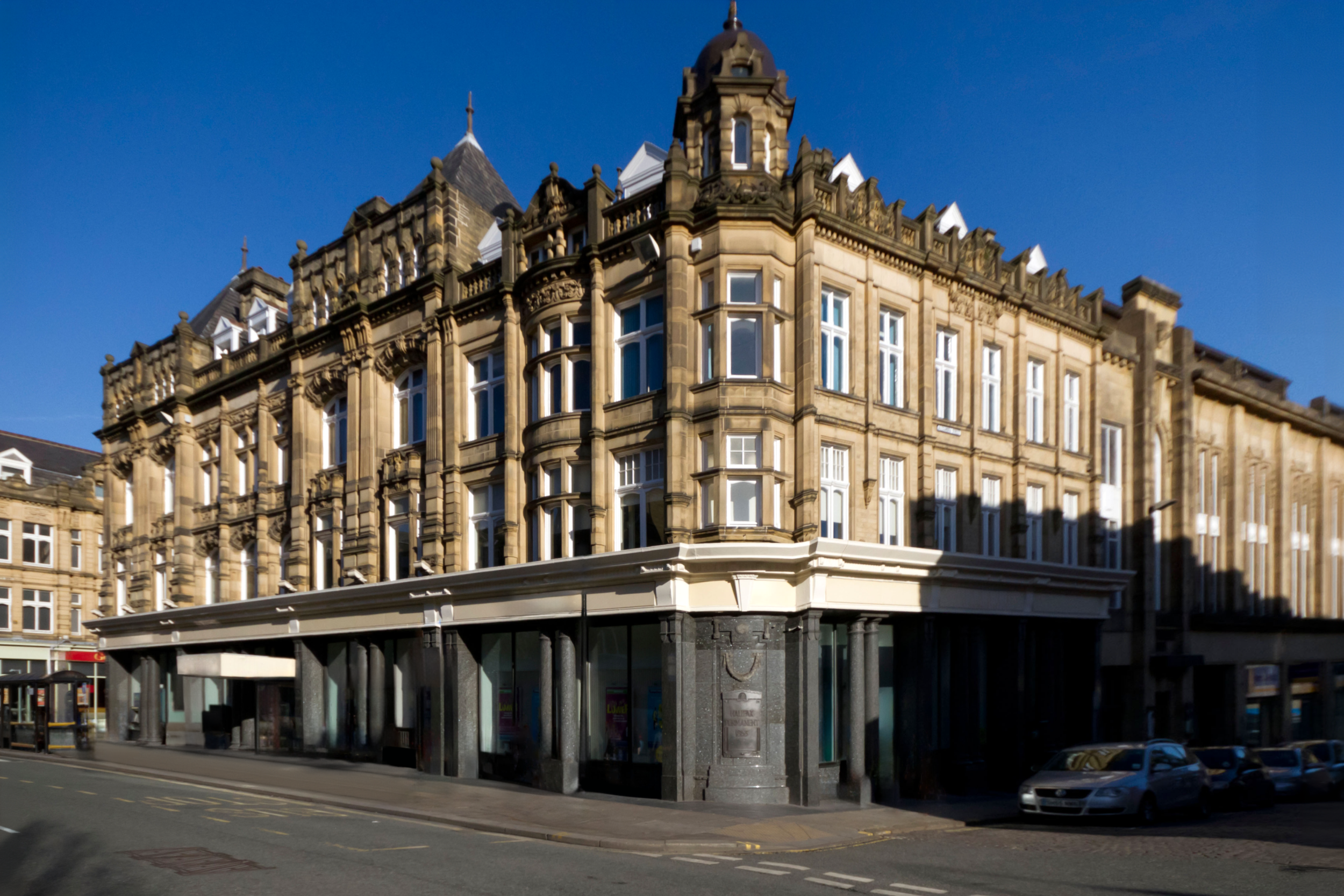 Permanent Permanent Buildings - right side view (hi-res) EDIT1 PERSP.png