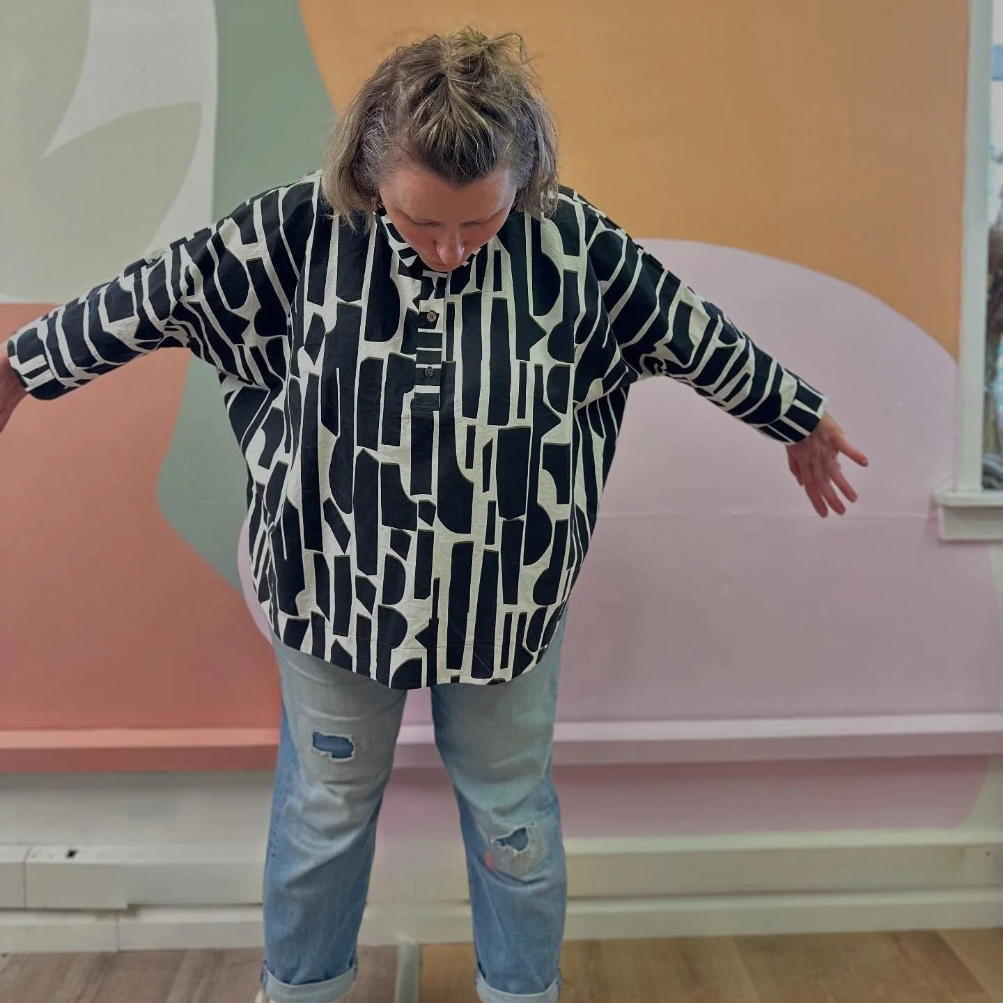 I have long resigned myself to the fact I just cannot take a mirror selfie and after some seriously questionable jumping around in front of the camera yesterday in the studio, I have to just accept the fact this also applies to prancing in front of t