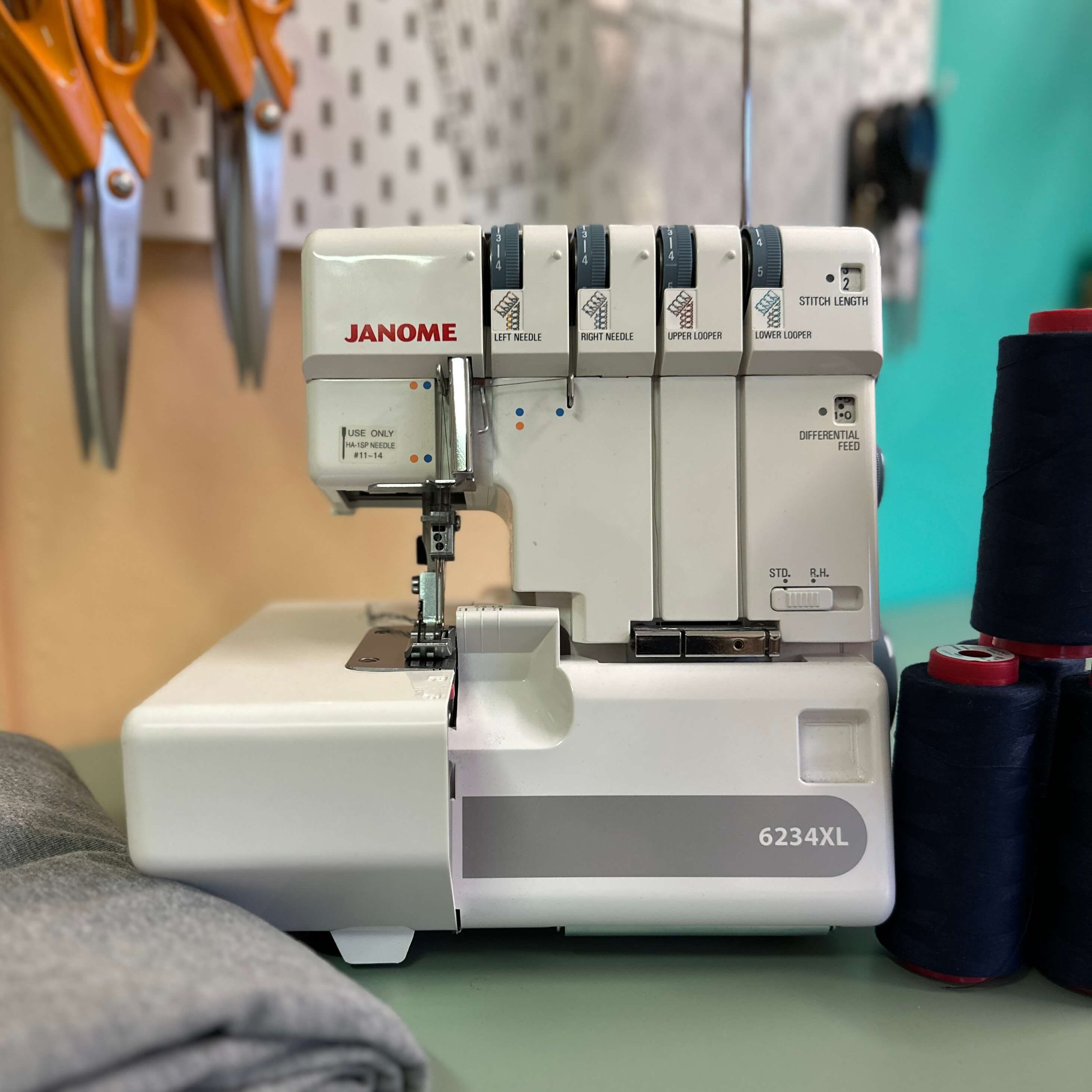 Overlocker for Beginners - An Introduction to using an Overlocker