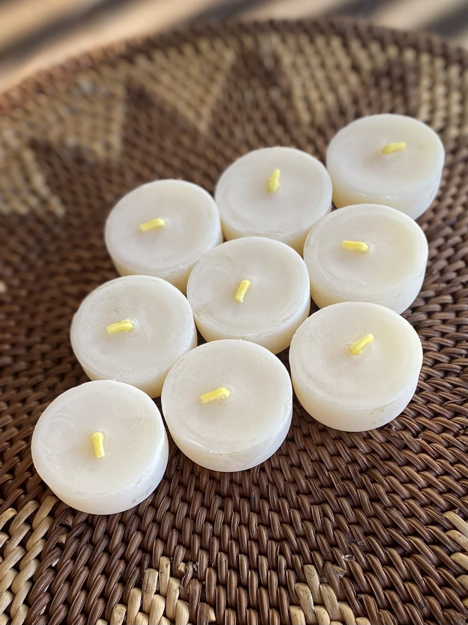 Organic Beeswax Tea Light Candles (10 pack)