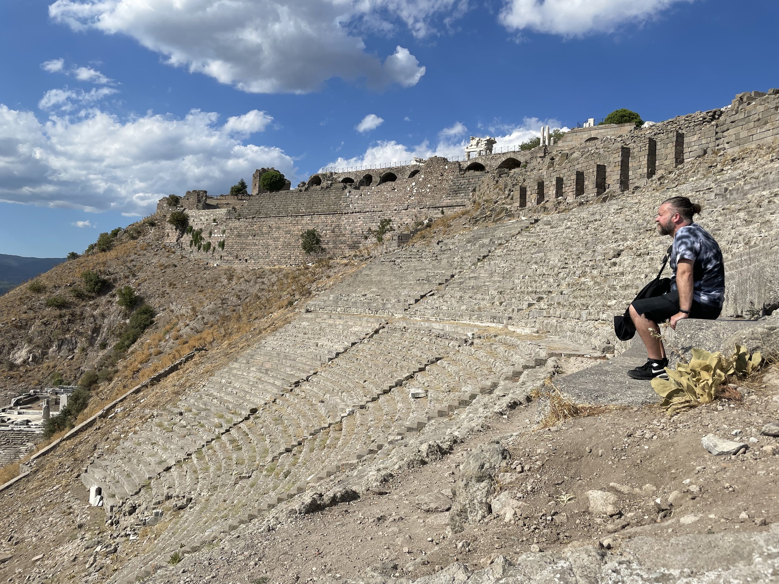 Pergamum: Walking Through Power, Knowledge and Healing