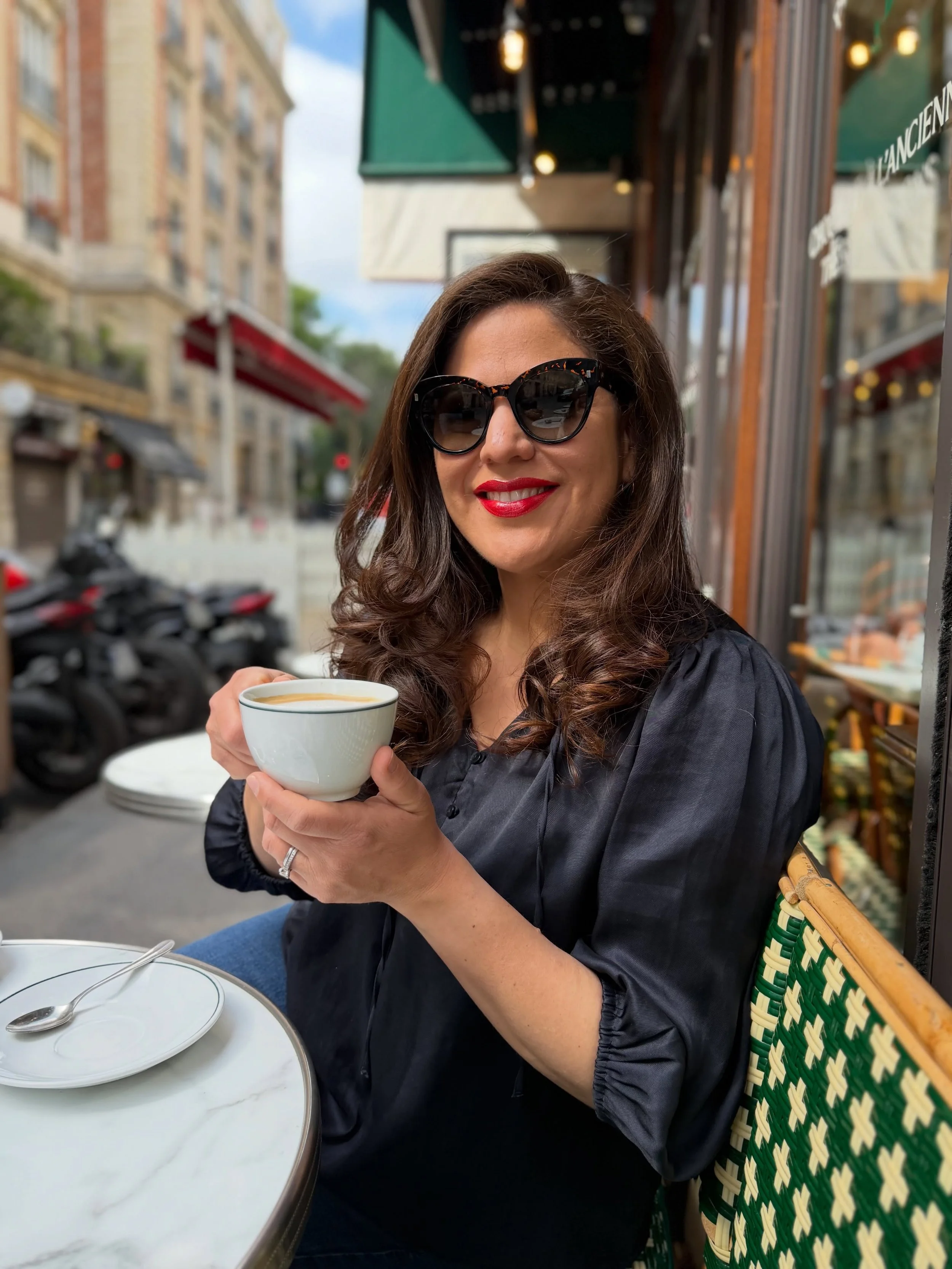 Hello! I&rsquo;m Tricia Rosas, a ceremony singer based in Leamington Spa, UK. 

I&rsquo;ve noticed a few new faces so wanted to introduce myself and say hello properly.

1. I&rsquo;m Mexican-American, born to Mexican parents and raised in San Diego, 
