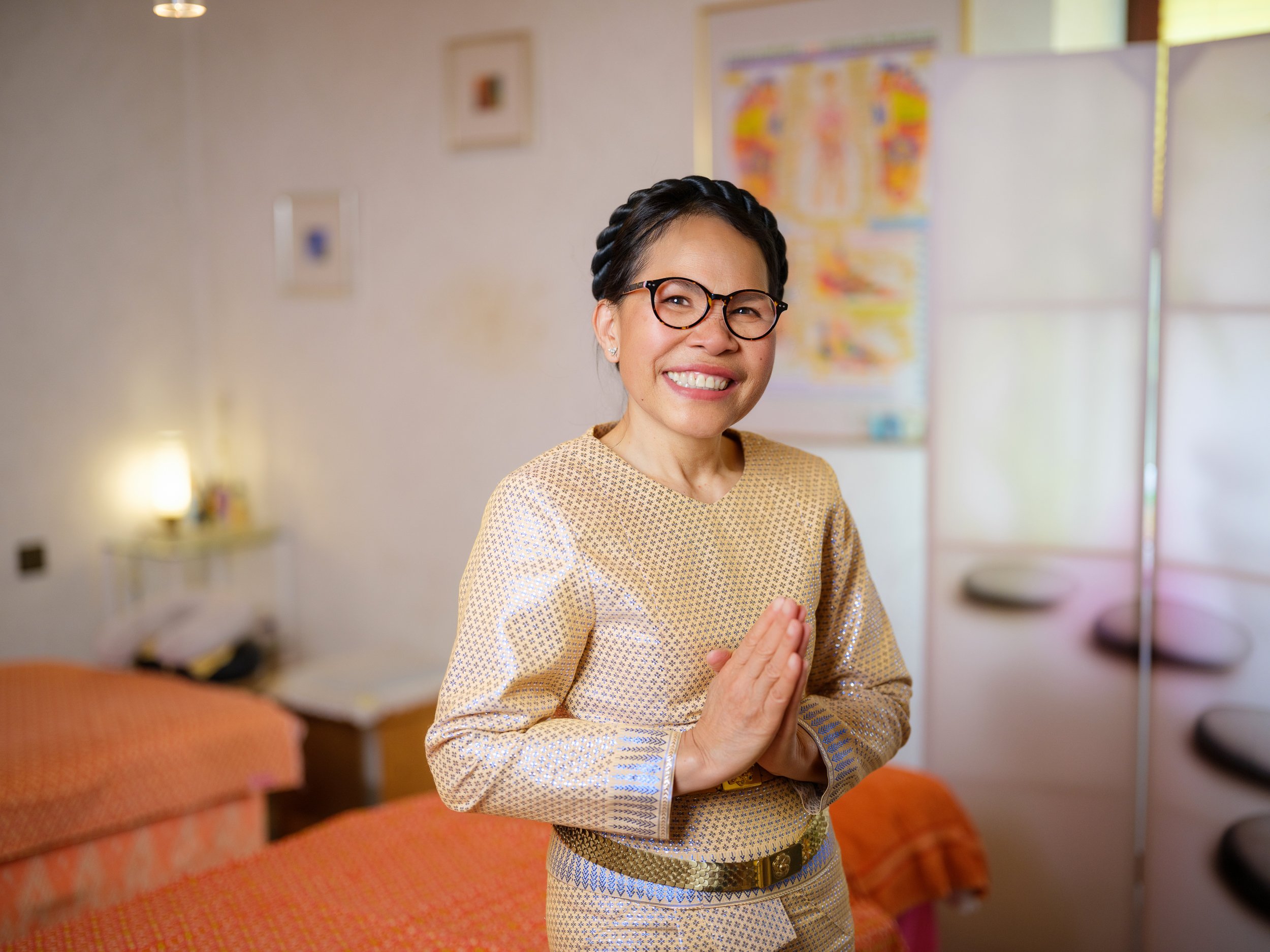 BUSINESS  SHOOTING ON LOCATION