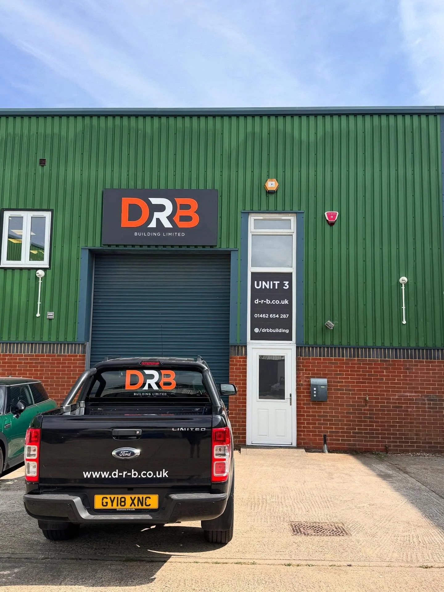 Exciting day today @drbbuilding. New unit and new signs! Thanks to @jmdisplayltd and @redlifthire  for the supply and install and @signal__studio for the designs.