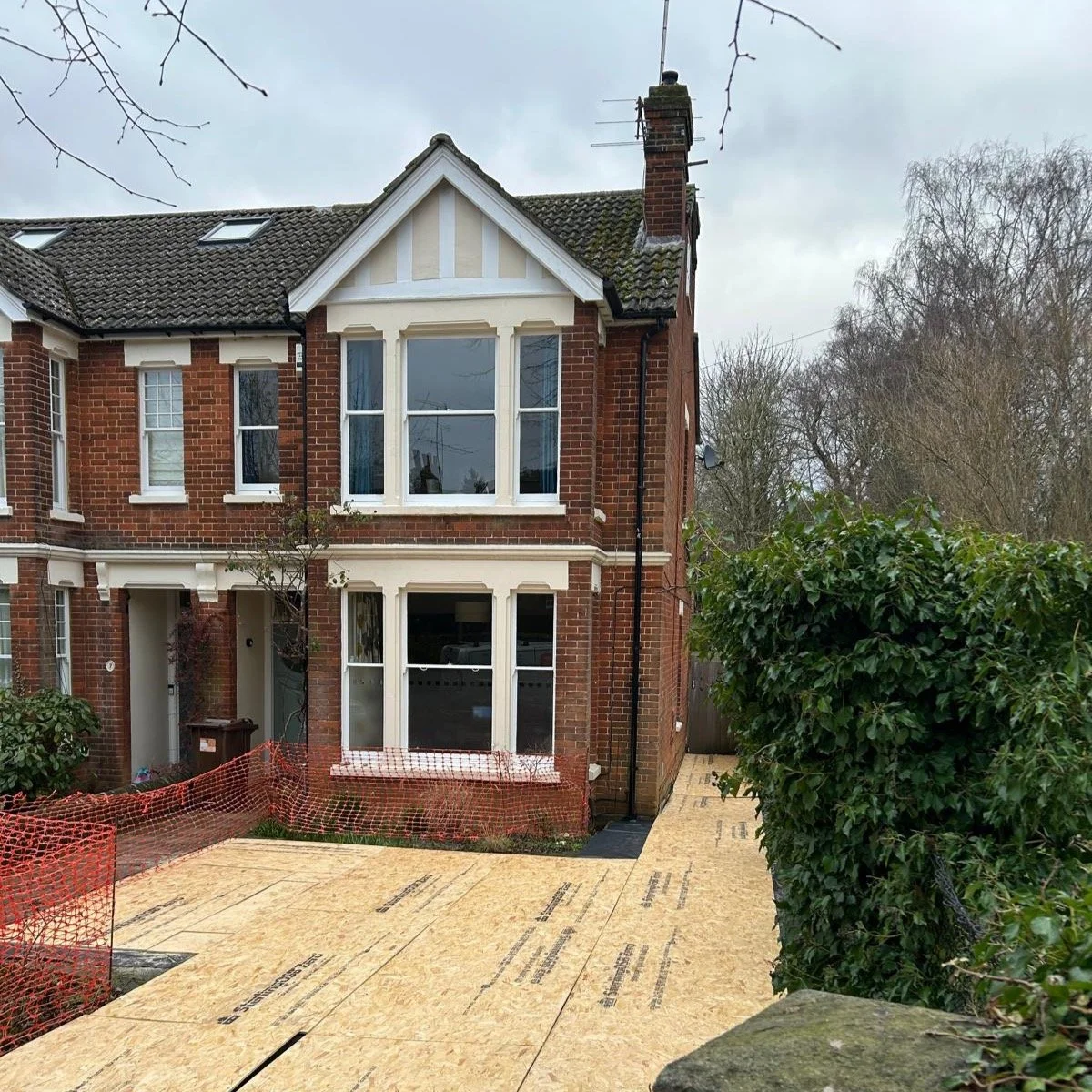 🚧 New Project &ndash; The Avenue, Hitchin 🏡
We&rsquo;re excited to begin work on our latest project in Hitchin! Over the coming months we&rsquo;ll be transforming this home, adding a stunning zinc-clad dormer loft conversion, 3 brand new bathrooms 