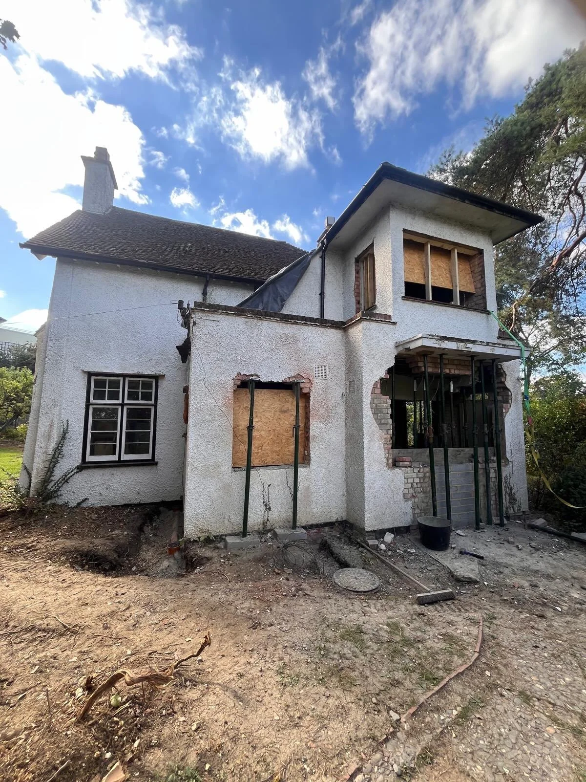 Renovation Progress | Letchworth Garden City 

Progress continues on this substantial renovation in Letchworth, with significant structural work now taking shape.

The property has been completely gutted, all new window openings have been formed, and