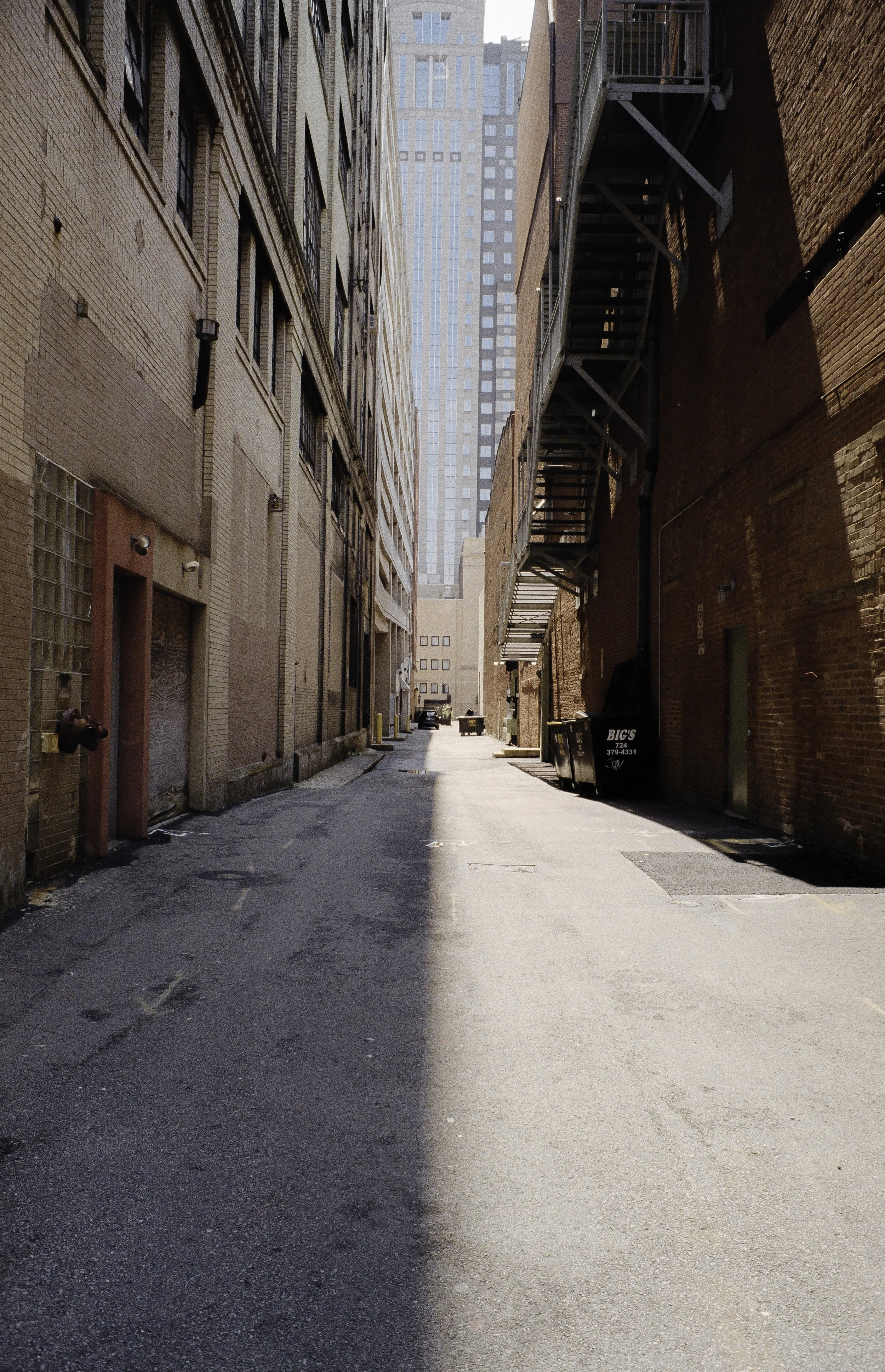 Alleyway_2.jpeg