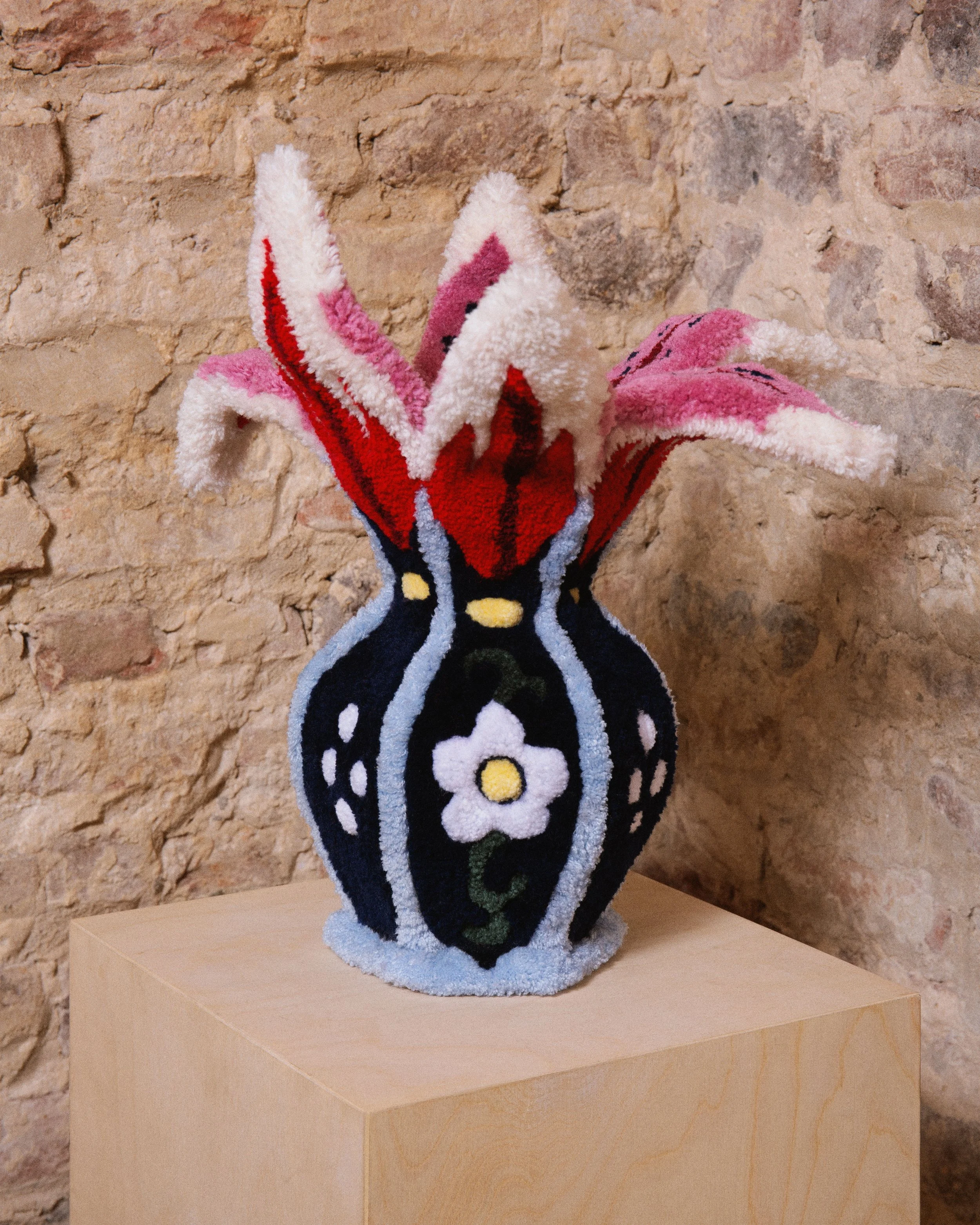 Video and sound editing for "The Fluffy Vase by Shishi San" a sculptural dialogue between past and future. The Fluffy Vase by Shishi San is more than an object—it’s an exploration of form, texture, and tradition.