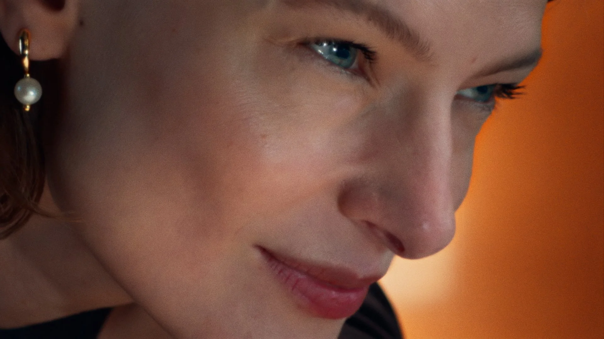 Video and sound editing for "La Perla" a visual concept built around the question: Can you reimagine the classic?