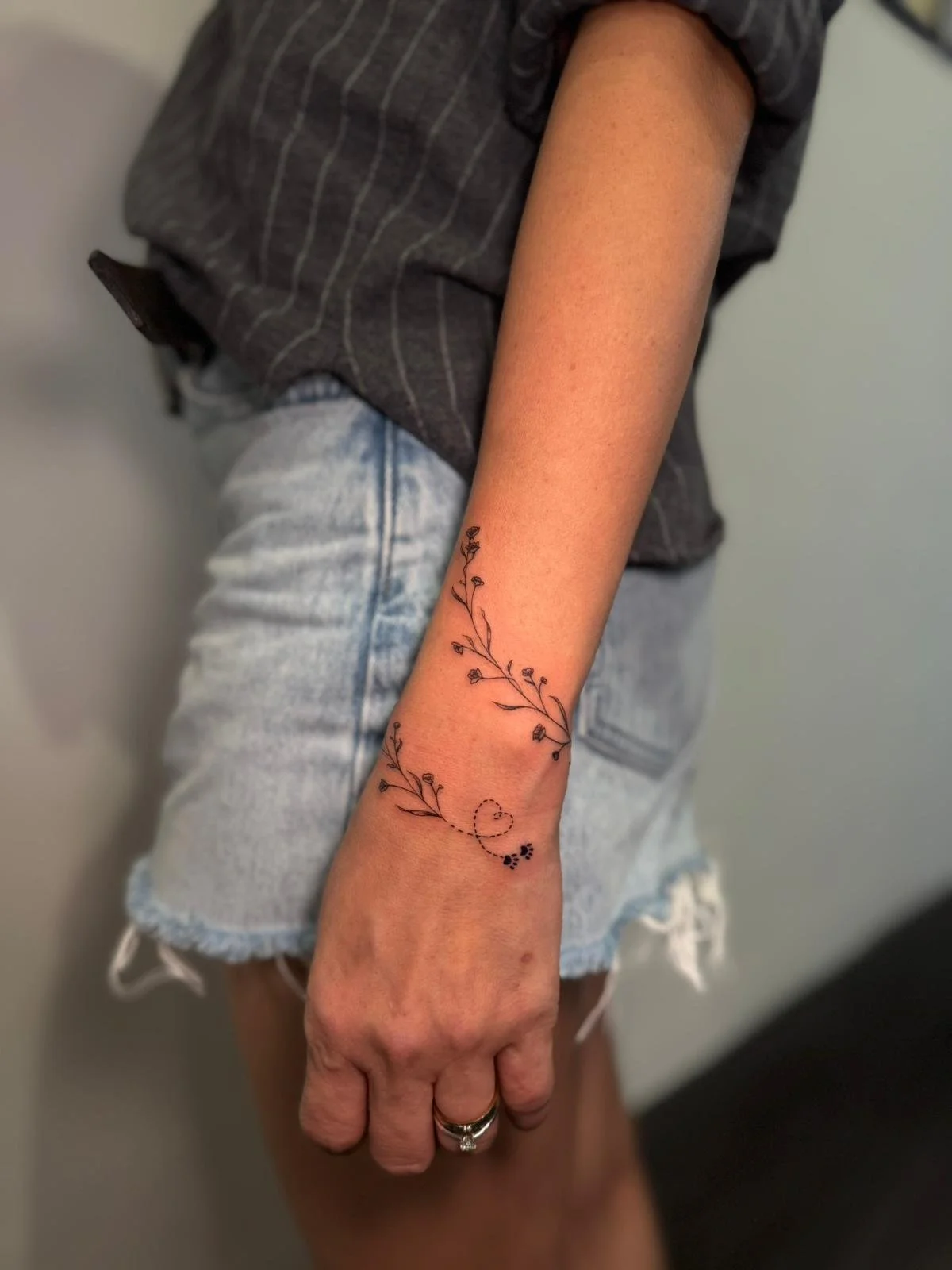 PHOTO-2025-11-12-07-53-54 2.jpg