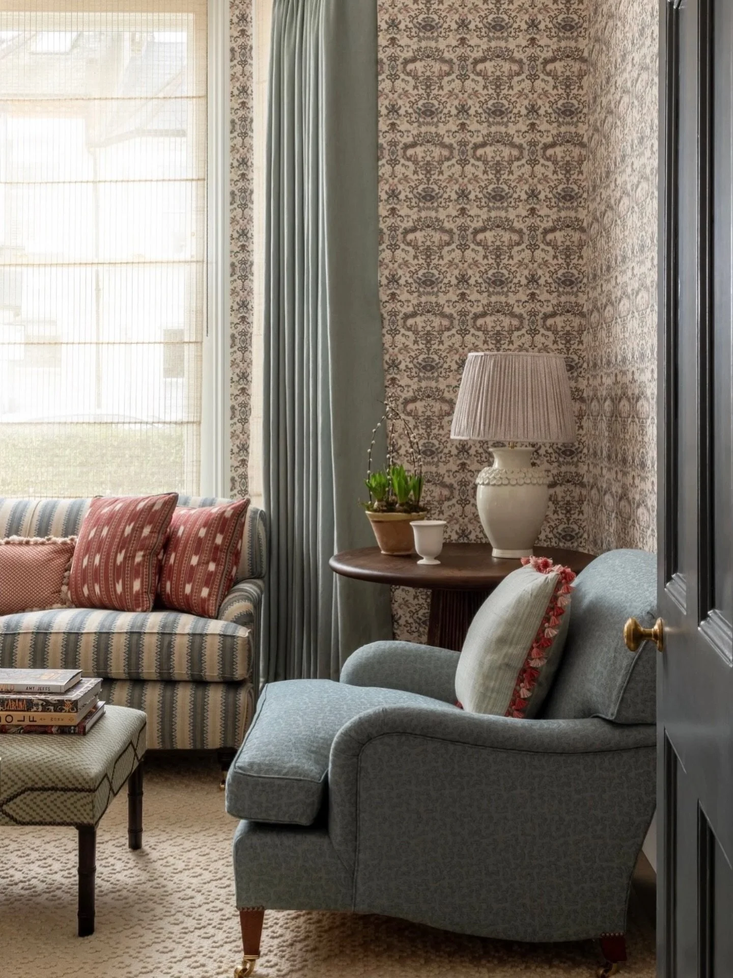 A view into a cosy sitting room in London.  Photograph @jonathanbondphotography