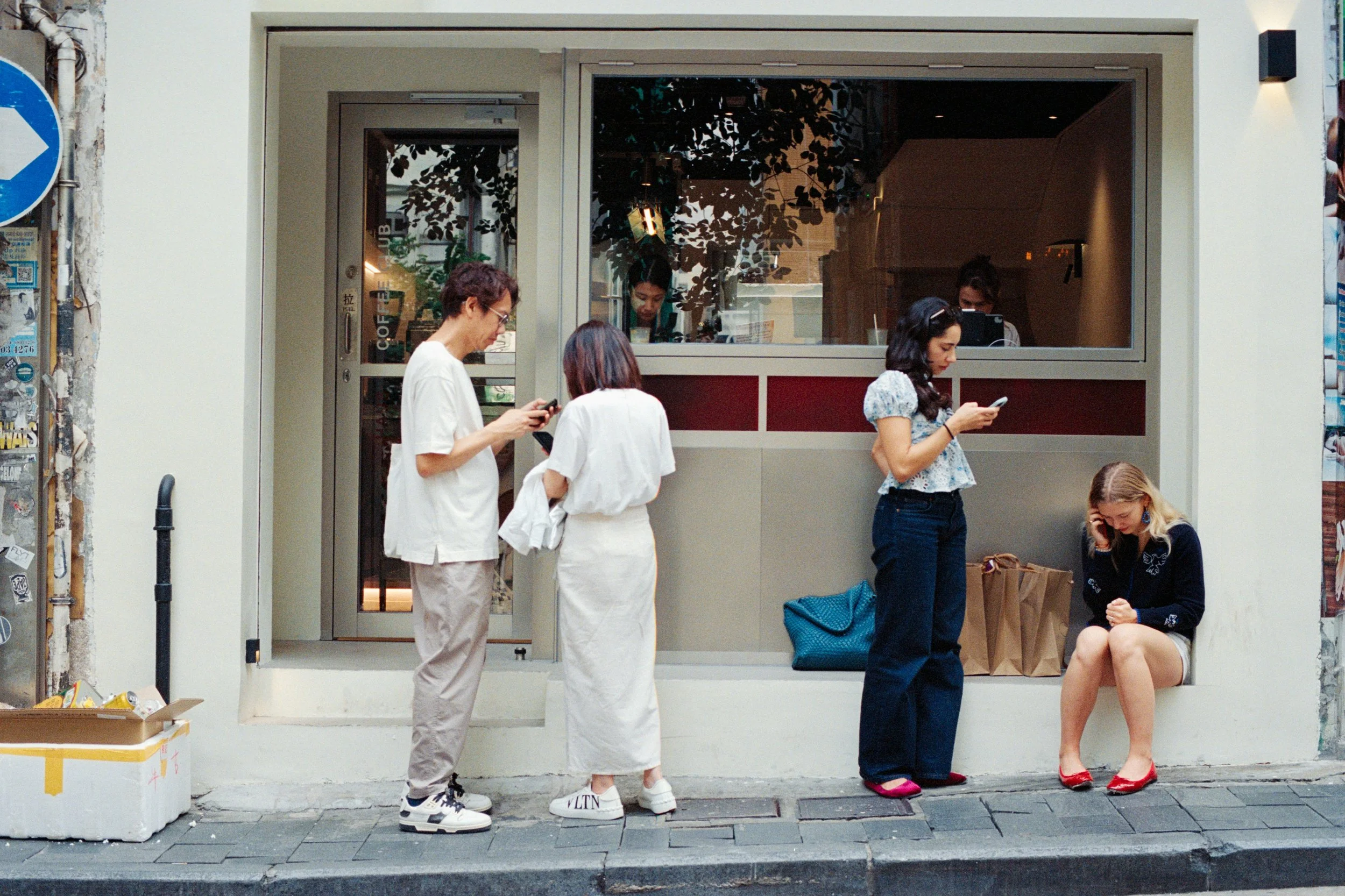 Rich Thinking… Can I have your attention, please? Addictive tech may soon face calmer challengers.