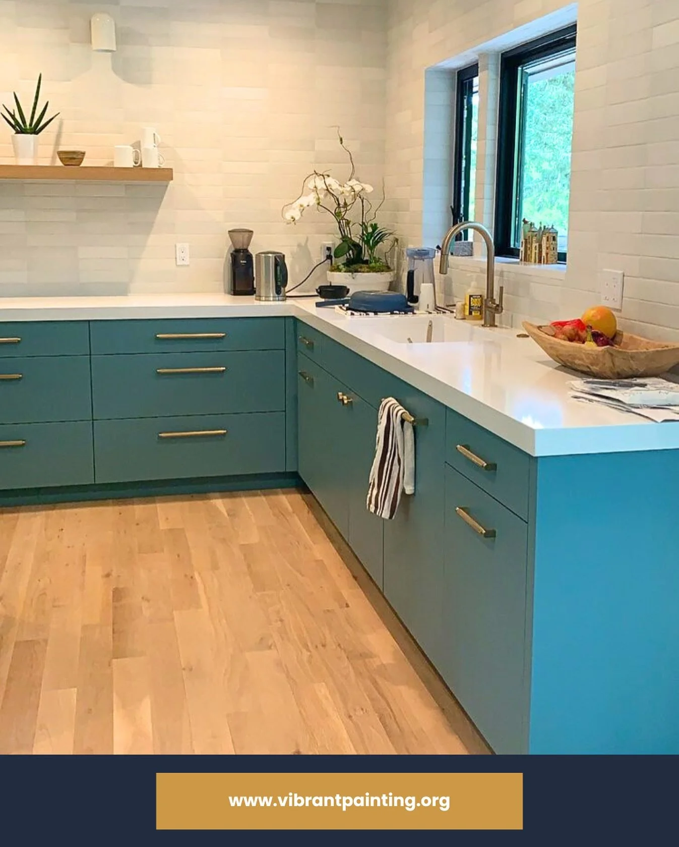 Color that truly pops!

This kitchen underwent an incredible transformation with a custom cabinet refinish in a stunning, modern teal. The bold color choice, paired with elegant brass hardware, creates a unique and energetic space.

Your dream kitche