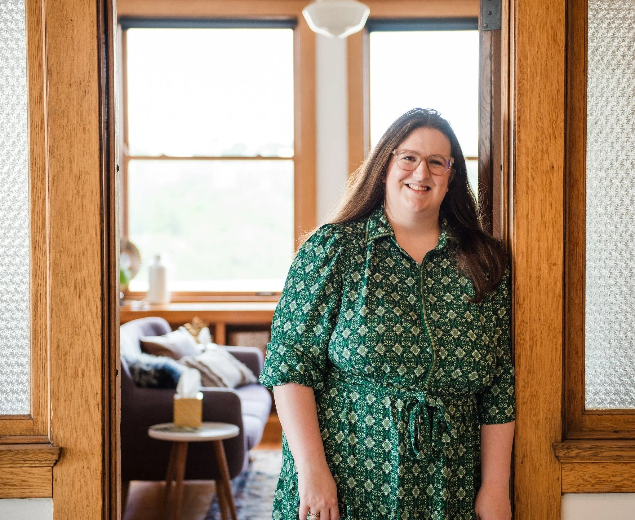 📍 Kansas City | 💻 Telehealth across Missouri &amp; Kansas
✨ Therapist for women who feel like they&rsquo;re holding it all together&mdash;but barely.

Hi, I&rsquo;m Alisha Roberts. I help women untangle the stress, self-doubt, and invisible weight 