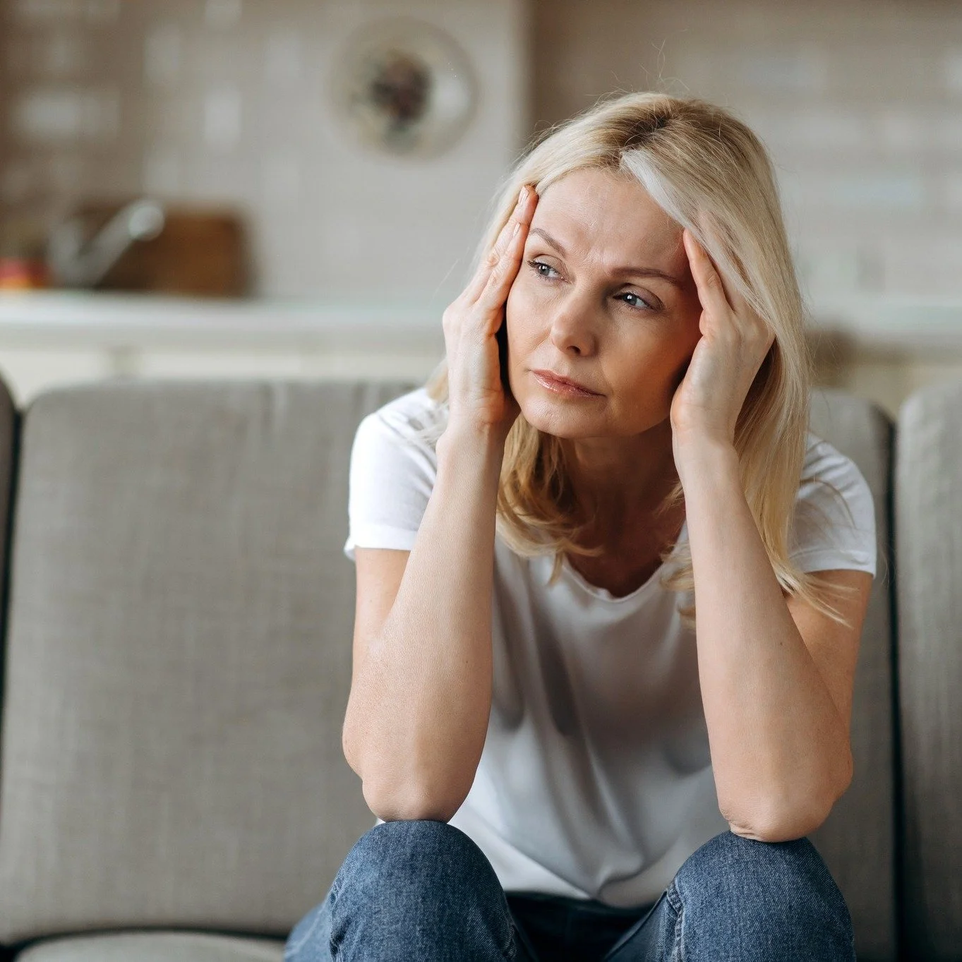 You&rsquo;re smart. You&rsquo;re capable. You&rsquo;re exhausted.
You&rsquo;ve spent years being who everyone else needed you to be.
Now you&rsquo;re wondering&hellip; is there anything left of me?

I help women reconnect with their authentic selves 