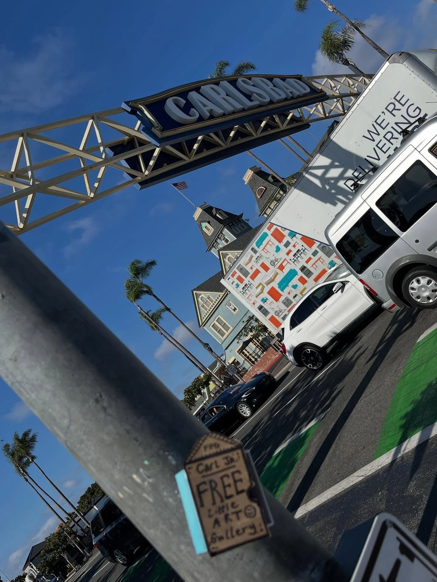 Carl says: Big sign, small art. FREE ART 4 U! Go find it. Finders Keepers! Happy Weekend!
#freeart #freelittleartgallery #FLAG, #Carlsbad #carlsbadvillage #Carl #CarlJr #minicarl #FPG