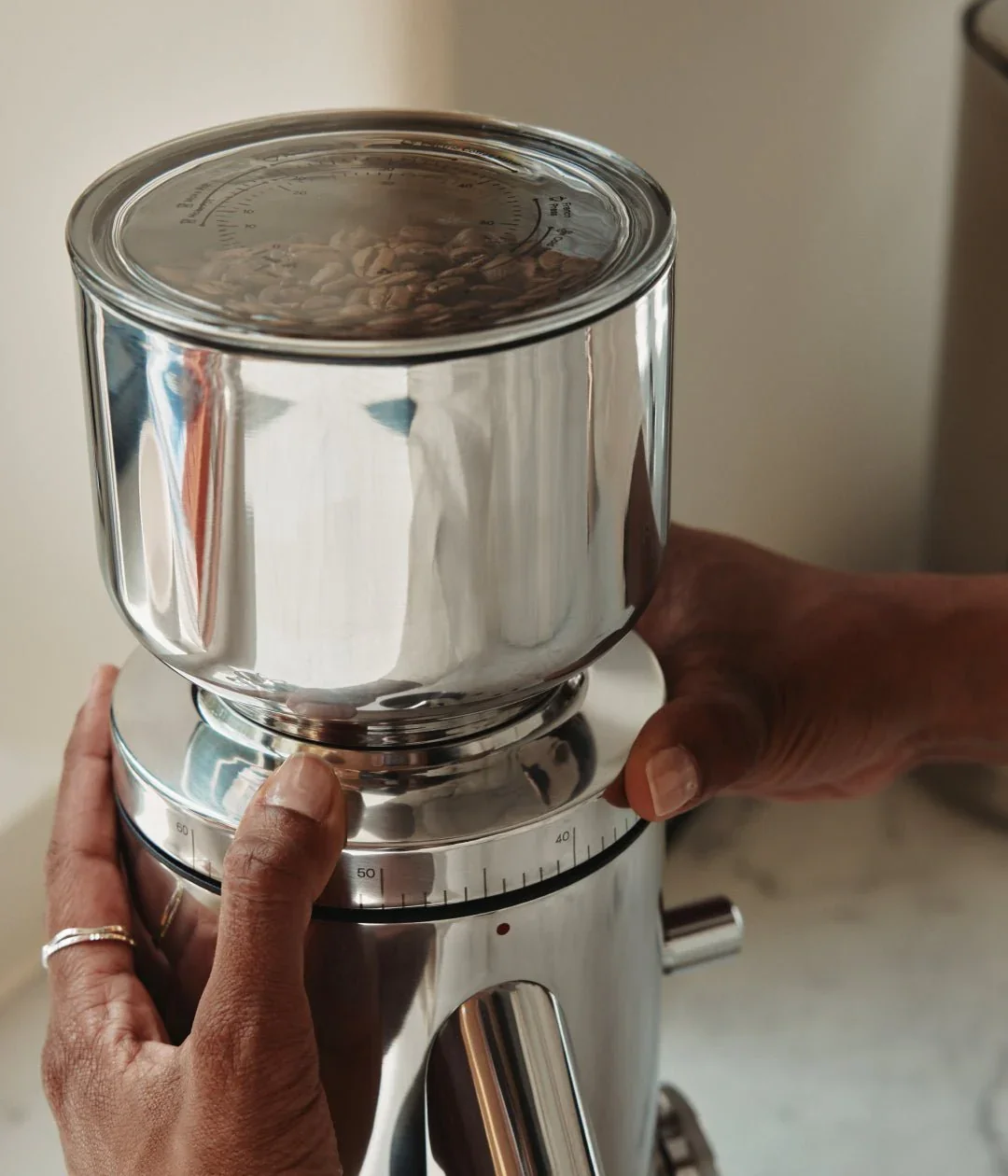 Aarke_ecom_coffee_grinder_q3_shoot_1.jpg.webp
