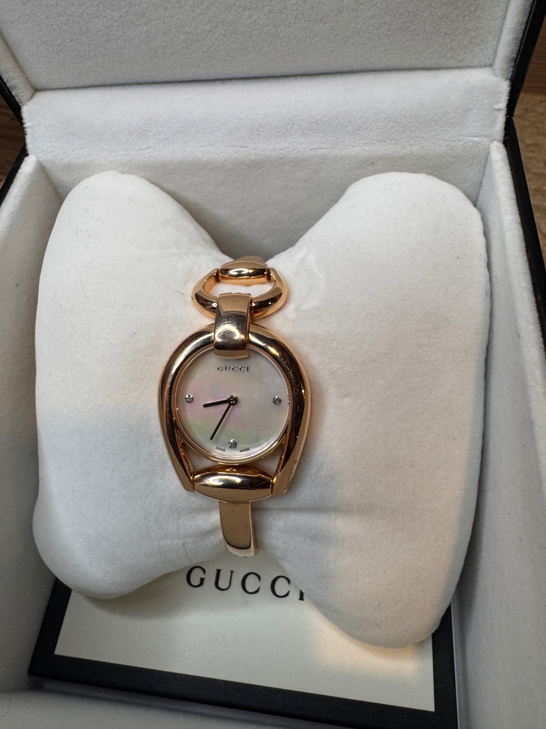 Authenticated Gucci Rose Gold Mother of Pearl Classic Horsebit Ladies Watch
