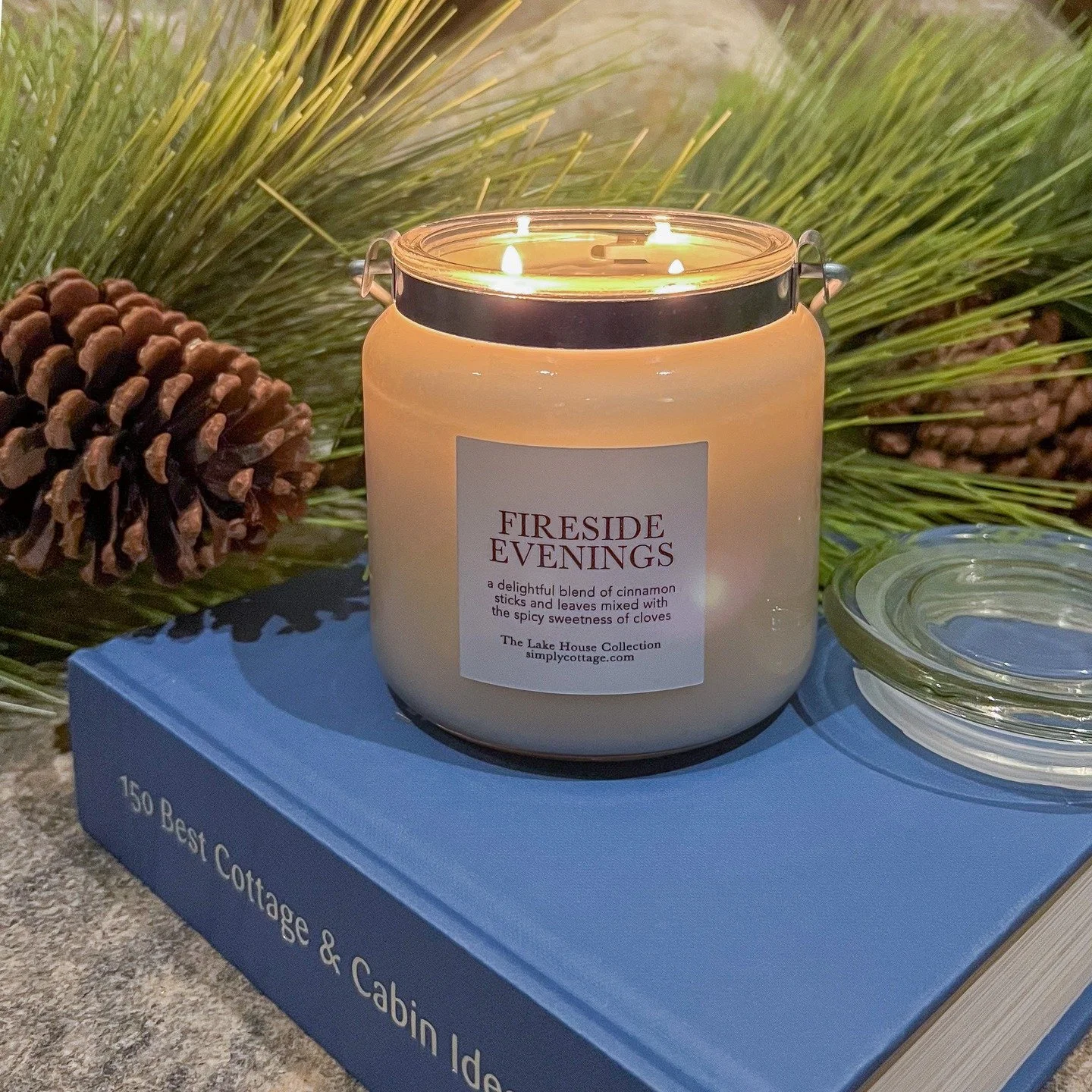 Meet Fireside Evenings- #TheFridayFind this week and our latest cozy must have from Simply Cottage in Bracebridge. 
Think crackling fire vibes, soft evenings, and the kind of scent that instantly makes your space feel elevated and inviting. If cozy s