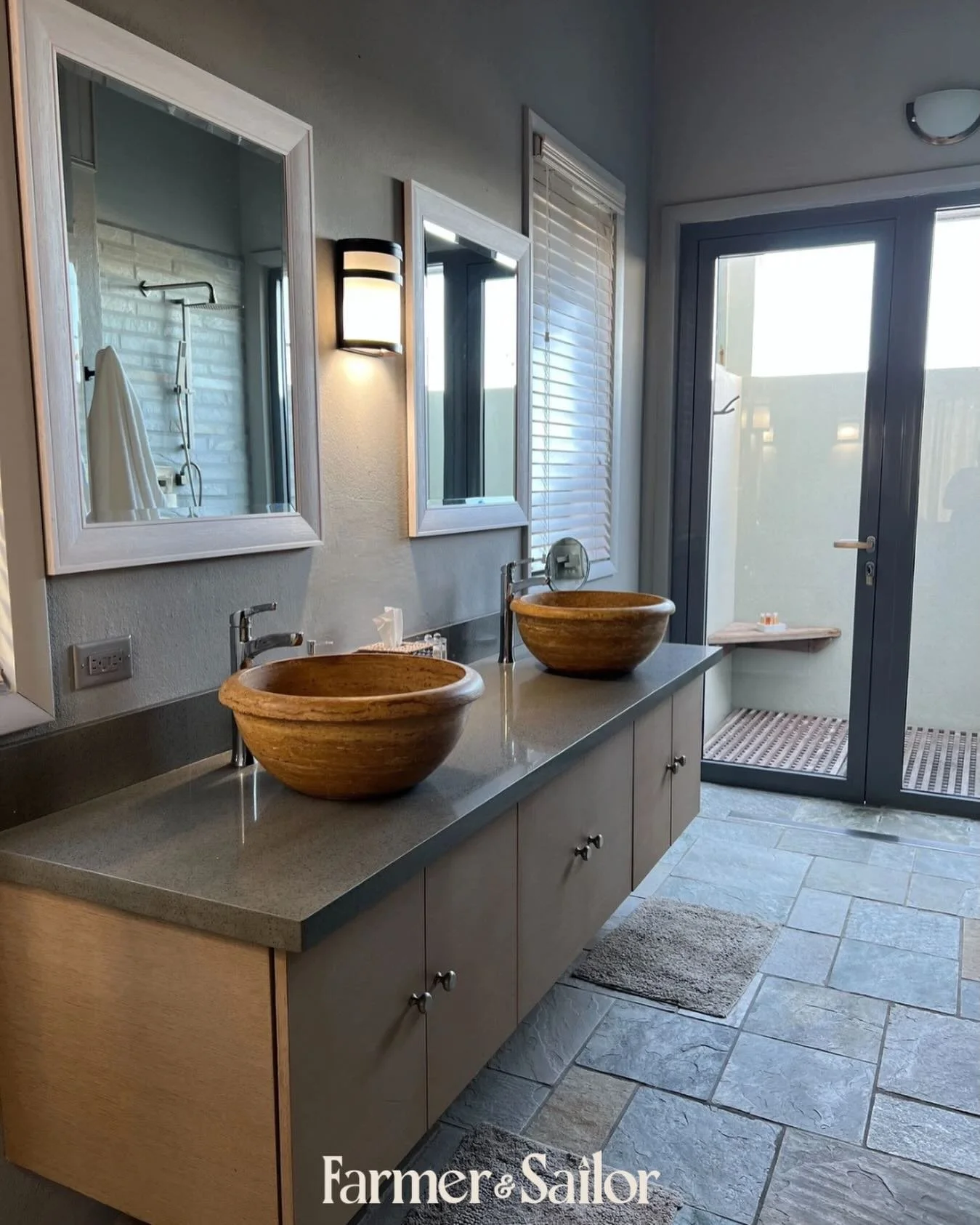 Travel Inspiration ✨
One of our favourite parts of traveling is finding unexpected design inspiration along the way. This beautiful ensuite at Villa Solaire in Anguilla stopped us in our tracks&hellip; especially the stunning double sinks carved from