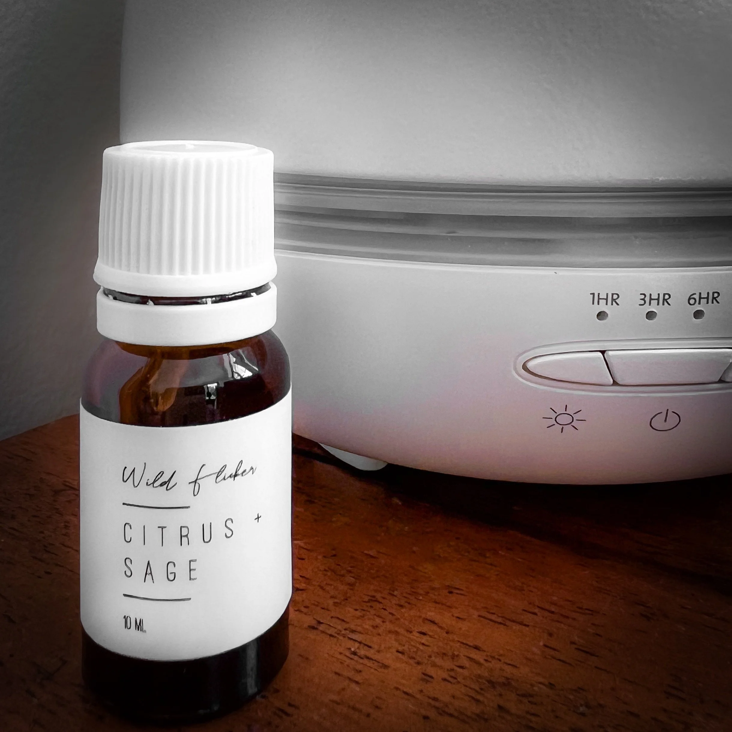 #TheFridayFind 🍋🌿
We&rsquo;re completely obsessed with the Citrus &amp; Sage Diffuser Scent from Wild Flicker. Fresh, bright, and just the right amount of cozy - it&rsquo;s the kind of scent that makes you want to linger a little longer. 💛
We pick