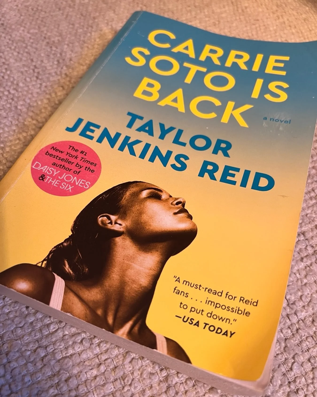 FRIDAY FIND 📚

Our latest Friday Find is one for the beach bag, the cottage, or a quiet afternoon with a coffee.

Carrie Soto Is Back by Taylor Jenkins Reid follows Carrie Soto, a retired tennis champion who decides to come out of retirement when a 