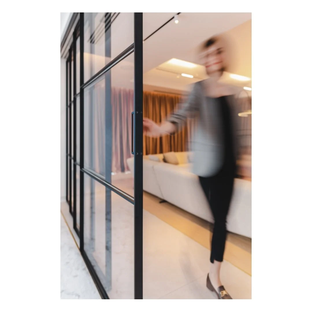 fotograf brand, fotografie comerciala, identitate de brand, fotografie profesionala bucuresti, fotografie studio