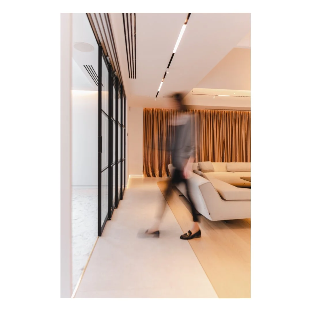fotograf brand, fotografie comerciala, identitate de brand, fotografie profesionala bucuresti, fotografie studio