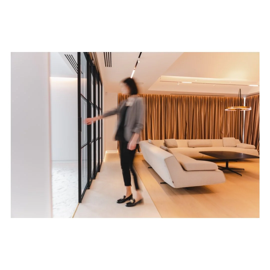 fotograf brand, fotografie comerciala, identitate de brand, fotografie profesionala bucuresti, fotografie studio