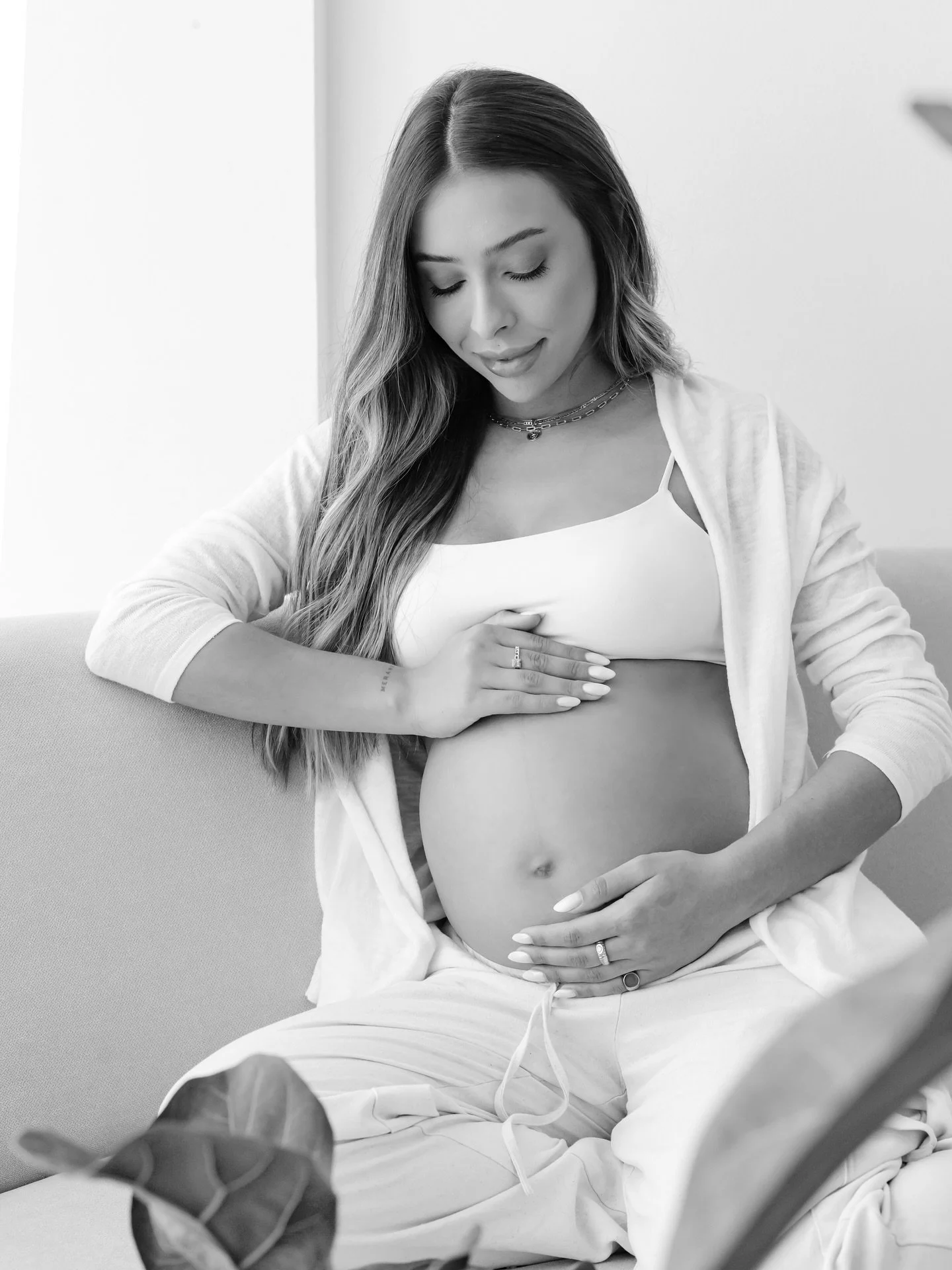 Gestar &eacute; se ver em muitas formas. Sentir o corpo se transformando, o cora&ccedil;&atilde;o transbordando e descobrir a cada dia que o amor pode ser ainda maior. Guardar essas mem&oacute;rias &eacute; ter pra sempre um retrato do cap&iacute;tul