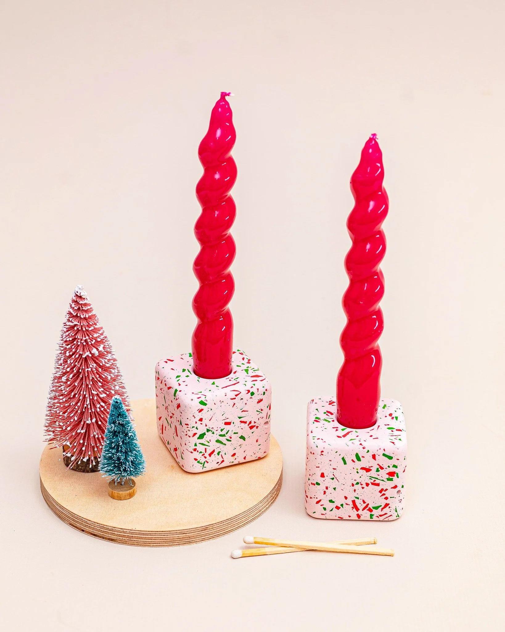 Colourful festive decor is a must for stormy days like yesterday 🎄

These gorgeous terrazzo Christmas cube candle holders are by @gather.homeware

If you&rsquo;d like to book in any 2026 projects now, you can do so at the current prices by paying a 