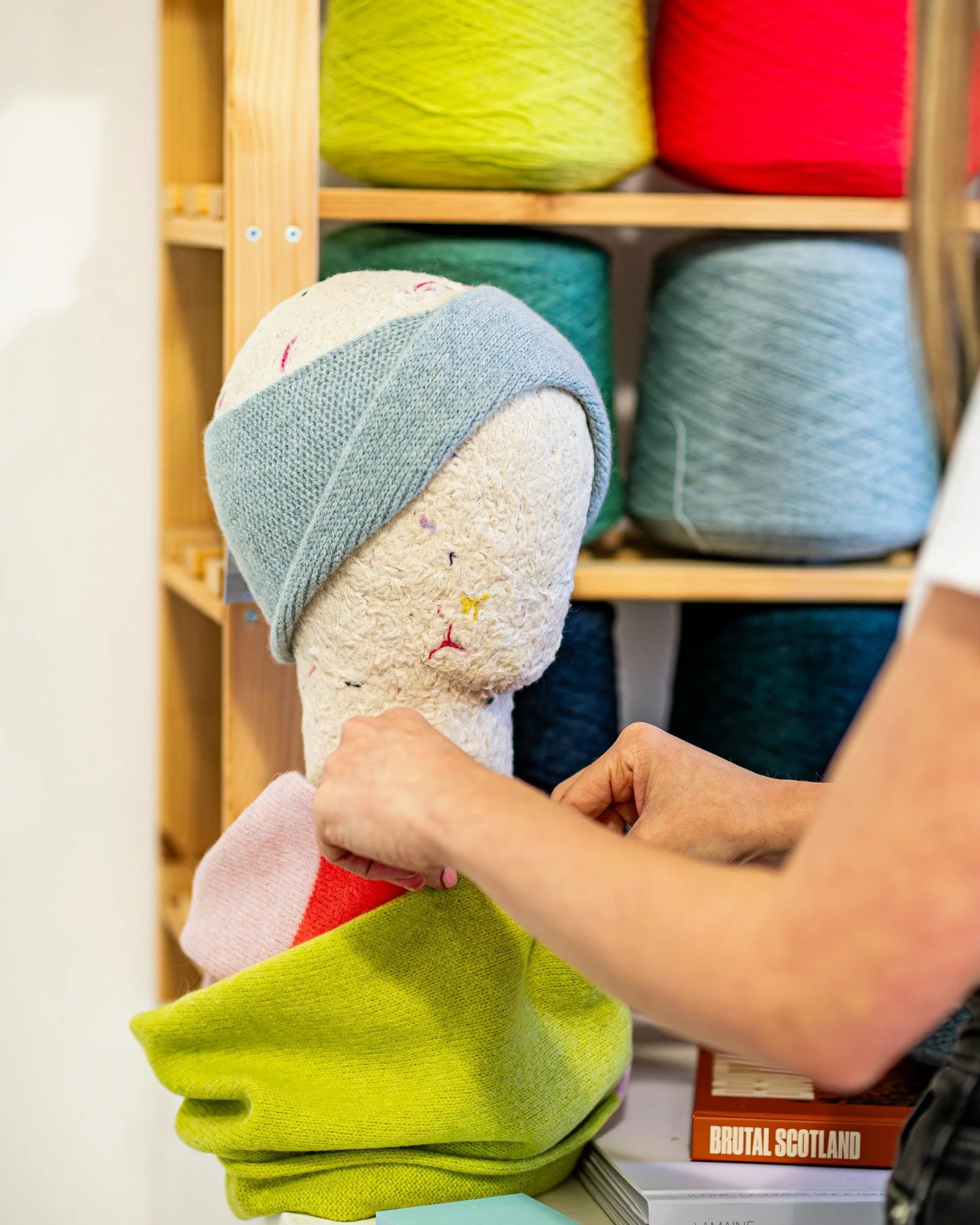 Knitwear may still be very much needed looking at this week's forecast (lows of 1 in May?! 😱)

A colourful one from @lyndseycurrietextiles shoot earlier in the year.

In case you missed it, we used a hired blank canvas to set up a temporary studio j