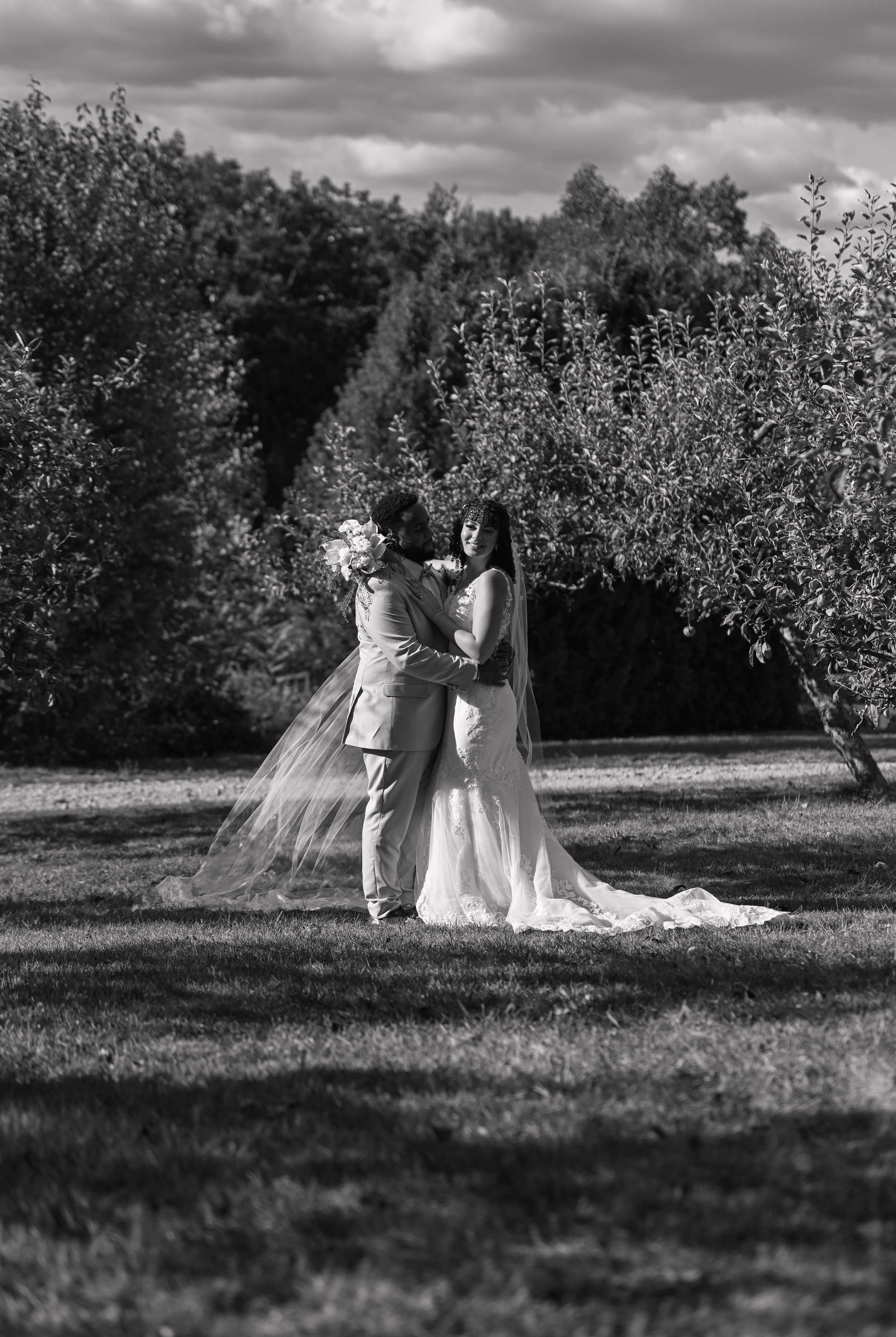 Groom and Bride portraits | couple photos | Hacienda wedding venue 