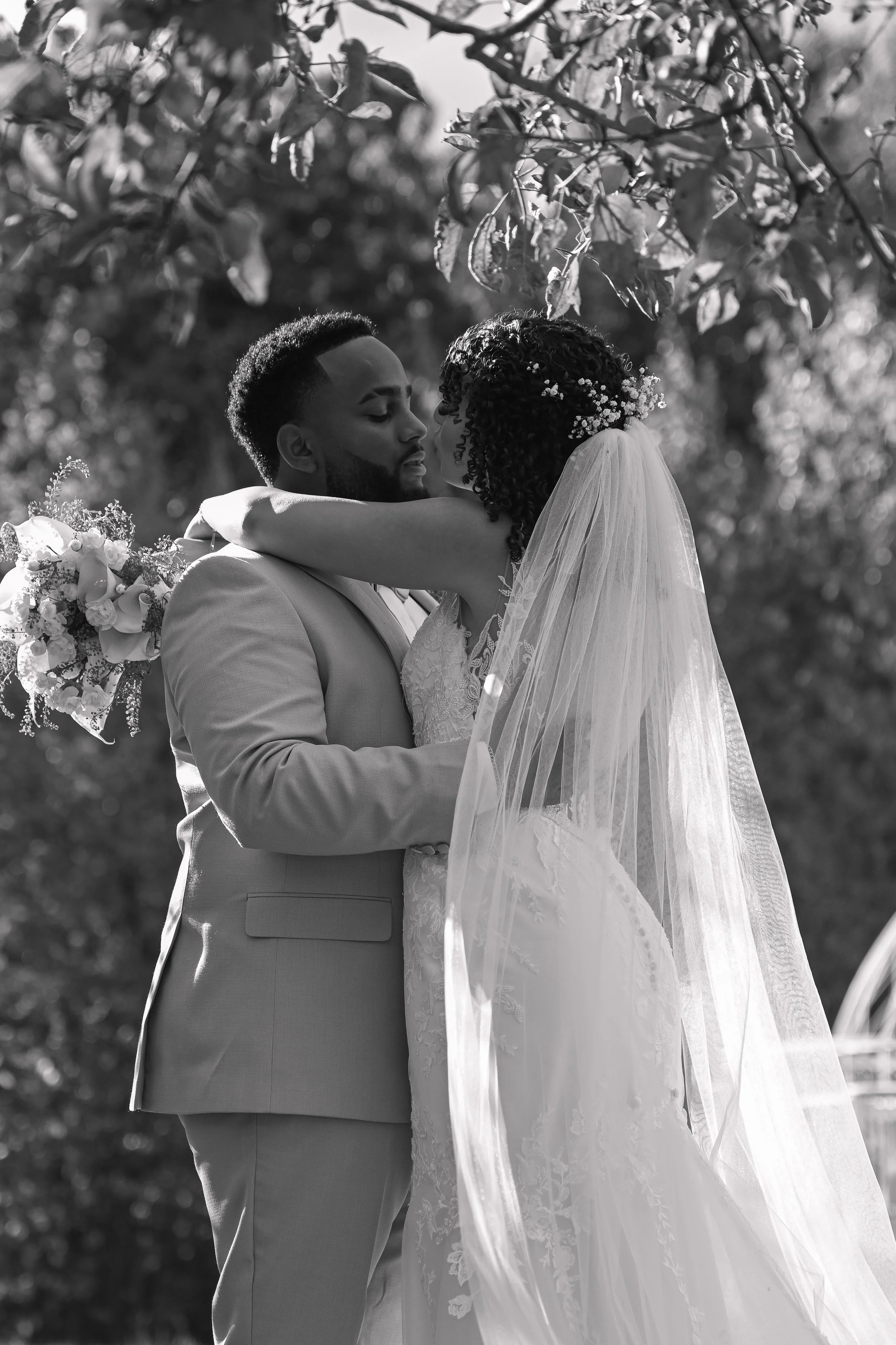 Groom and Bride portraits | couple photos | Hacienda wedding venue 