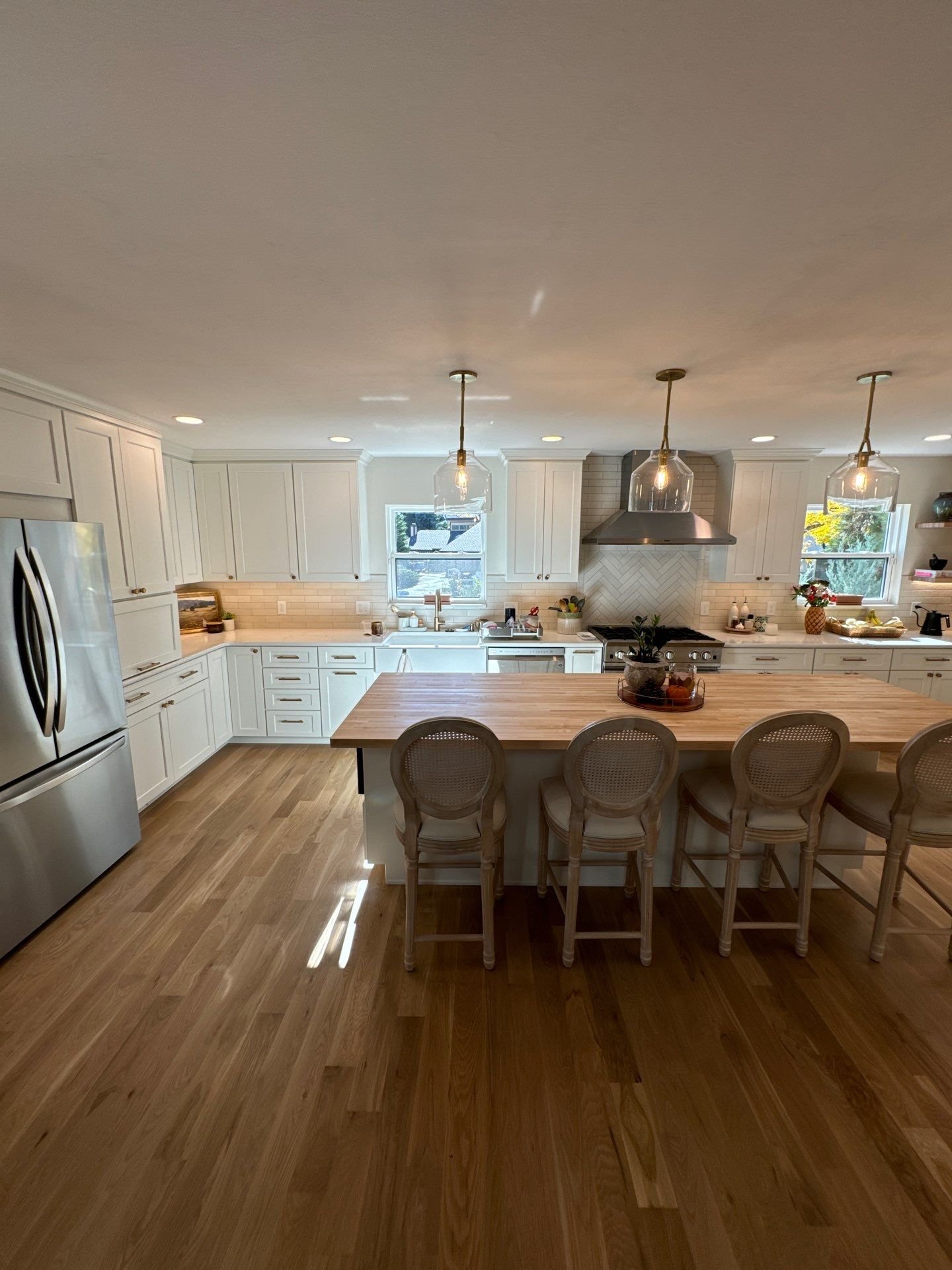 Twin Leaf Kitchens - Springs Cabinets - Custom Cabinet Portfolio Image 1