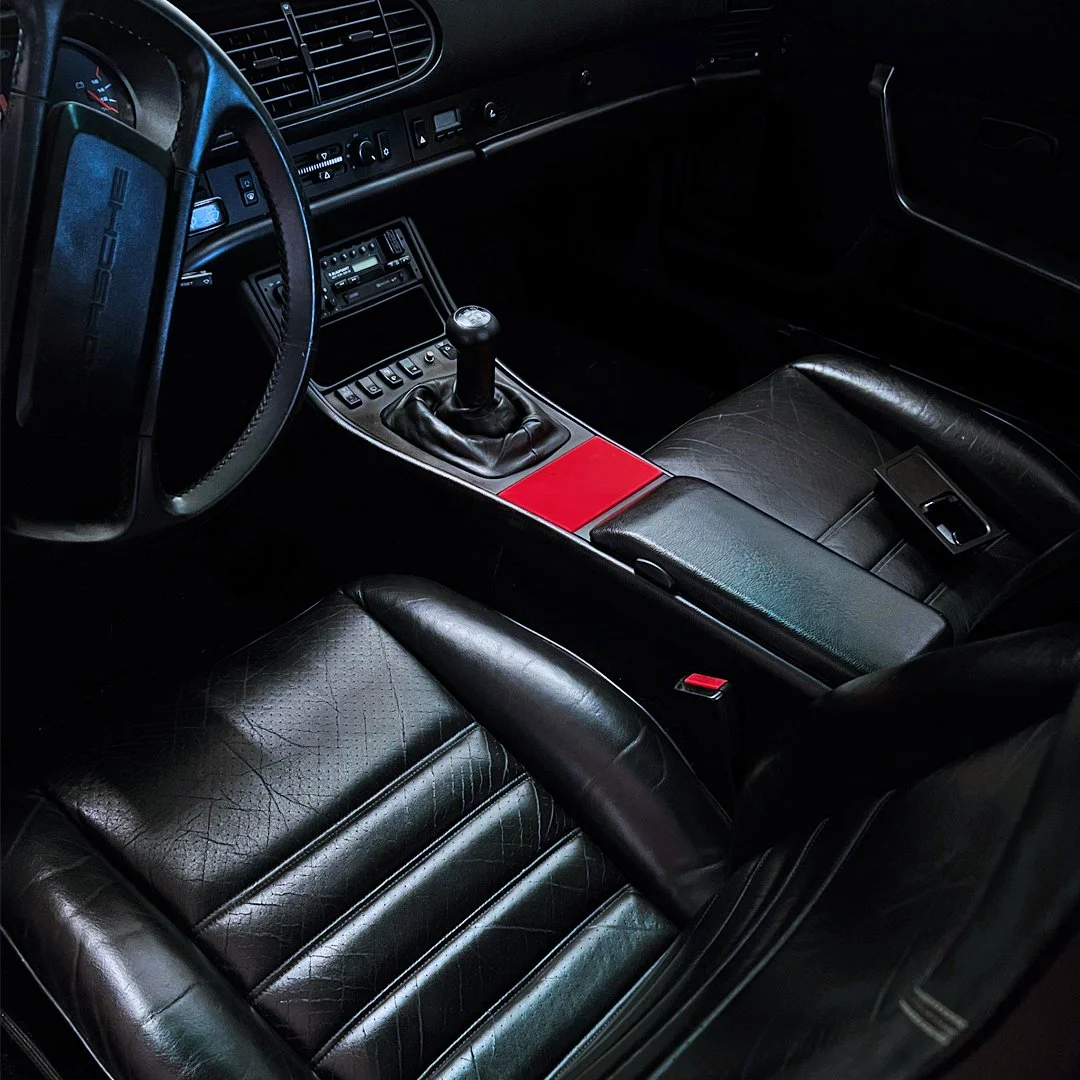944 Interior - Leather - 1080.jpg