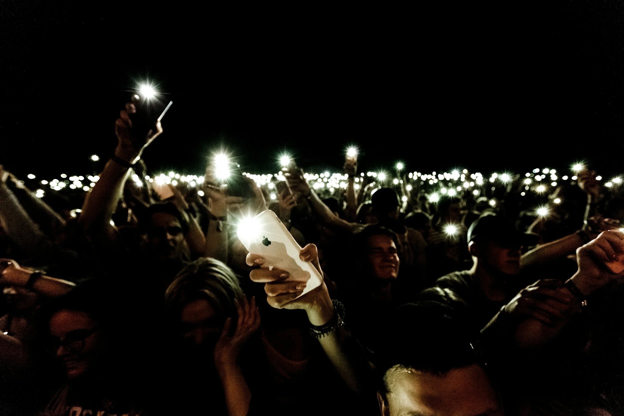 Crowdsourcing a Video Campaign? Read These 5 Tips First