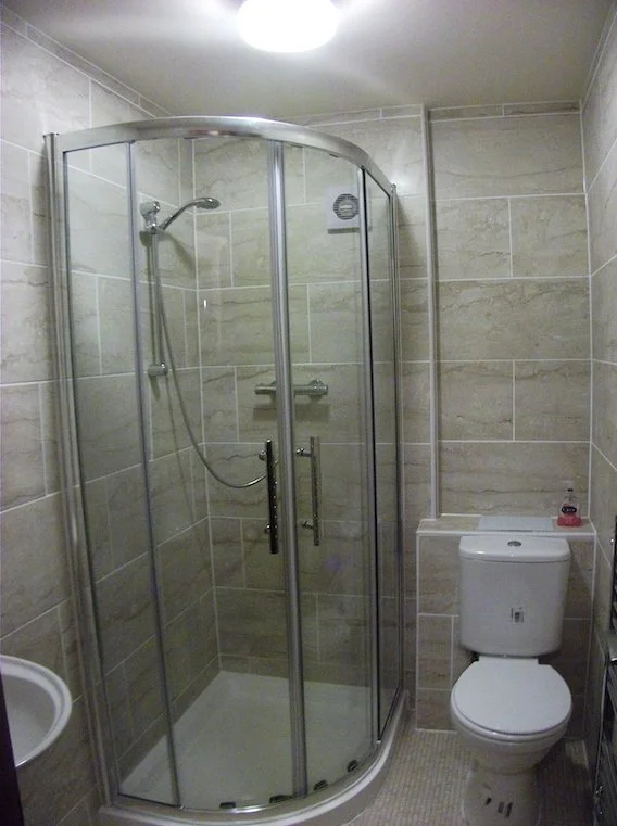 bathroom127.jpg