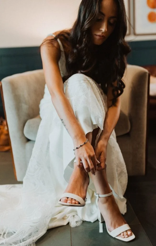 See real Ila Bridal brides wearing exclusive designer gowns from Kelly Faentanini. Featuring ready-to-wear and bespoke wedding dresses, styled for modern brides in Franklin, TN and beyond.