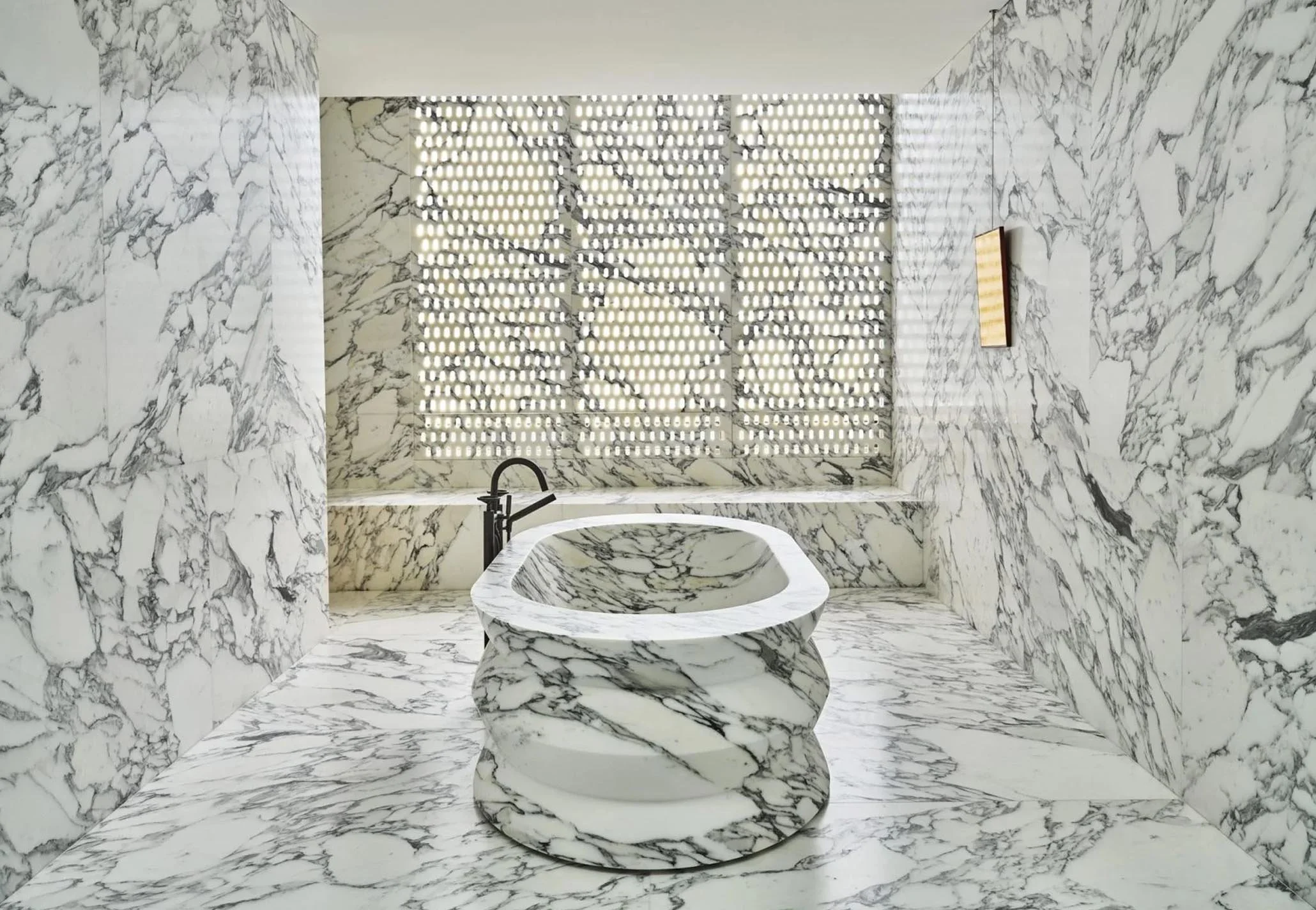 Brentwood Park 2 Primary Bathrooom Valle Reinis.jpg