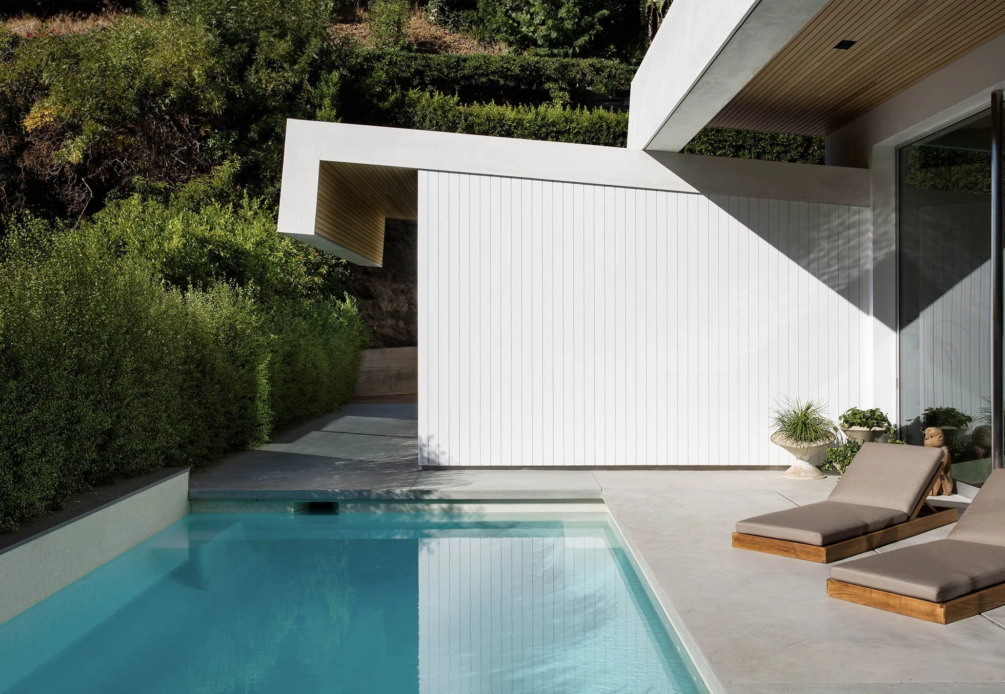 Rising Glen Pool Side 2.jpg