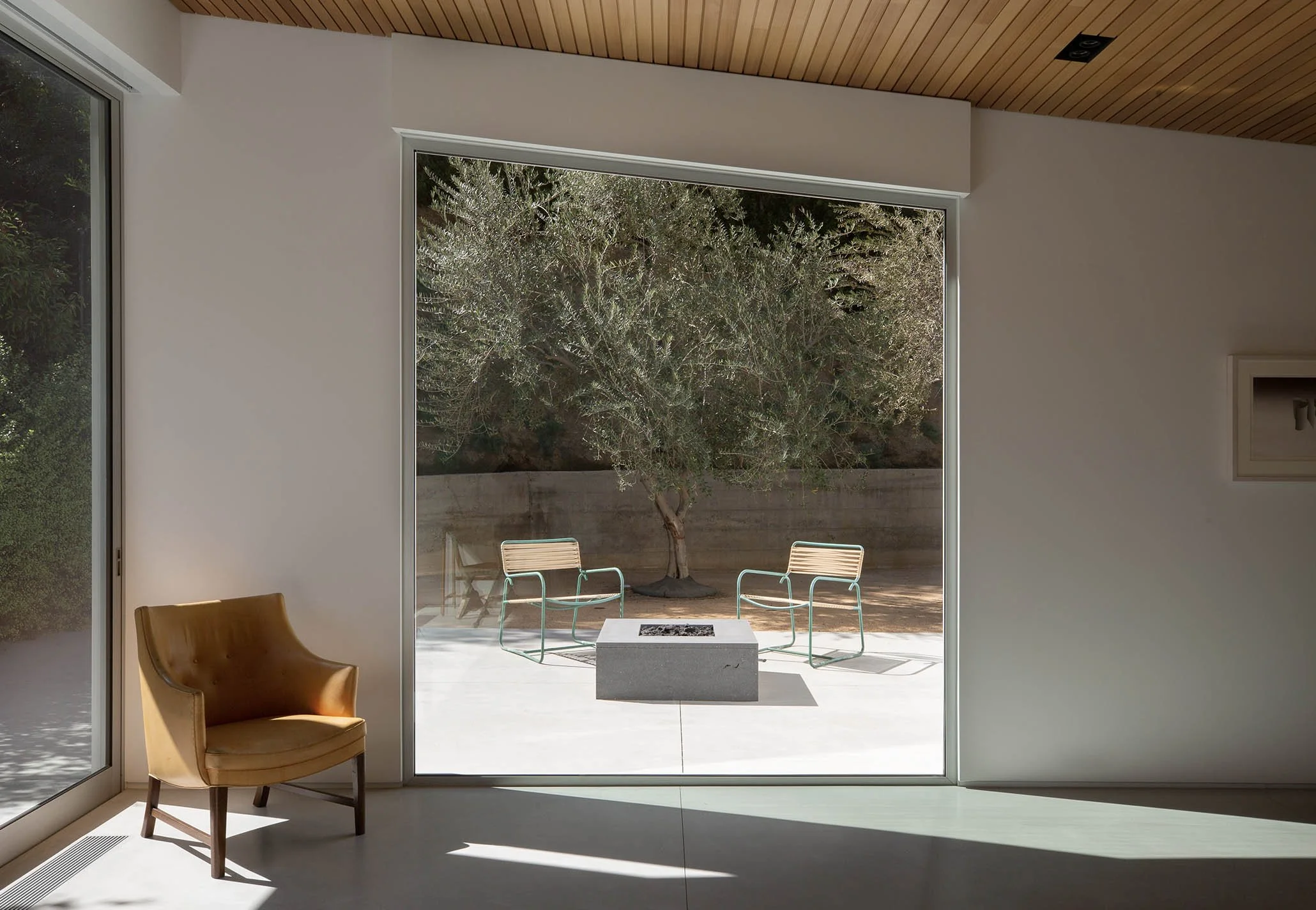 Rising Glen Sitting Area.jpg
